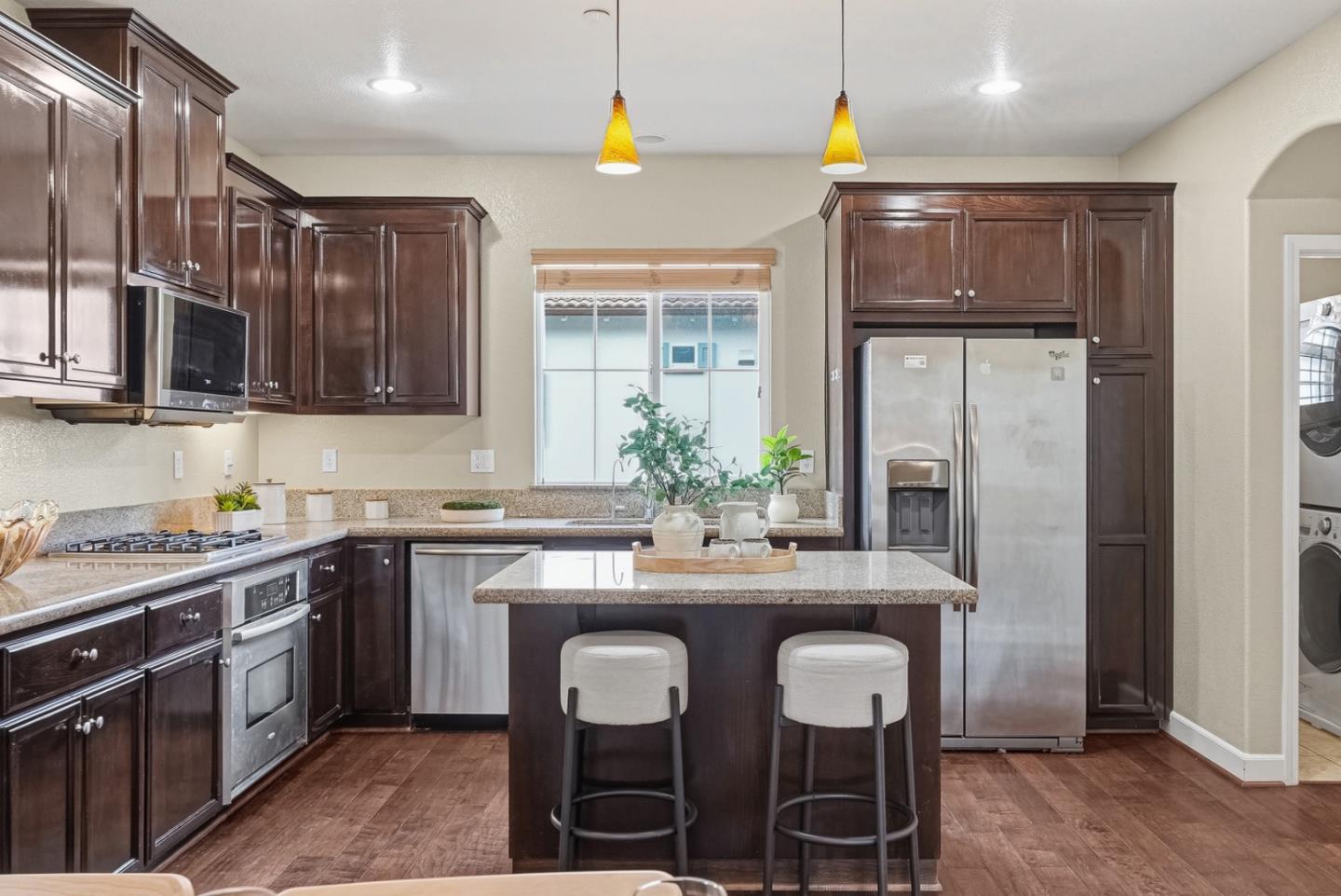 Detail Gallery Image 9 of 42 For 1745 Hillebrant Pl, Santa Clara,  CA 95050 - 2 Beds | 2/1 Baths