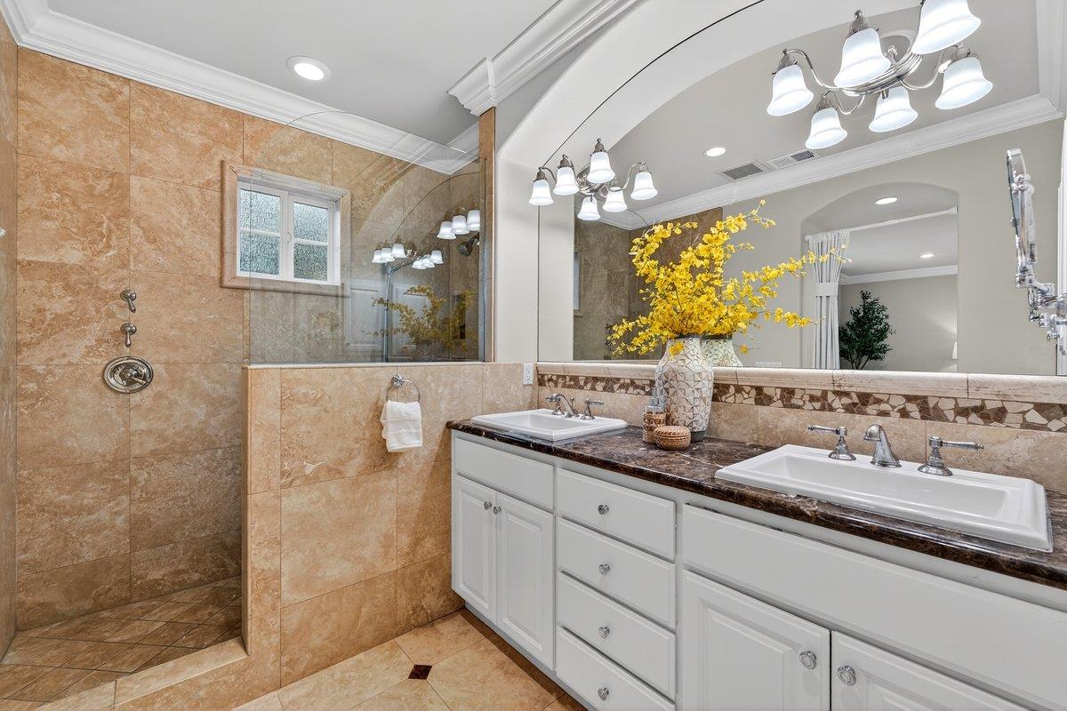 Detail Gallery Image 22 of 72 For 6512 Bose Ln, San Jose,  CA 95120 - 5 Beds | 4/1 Baths