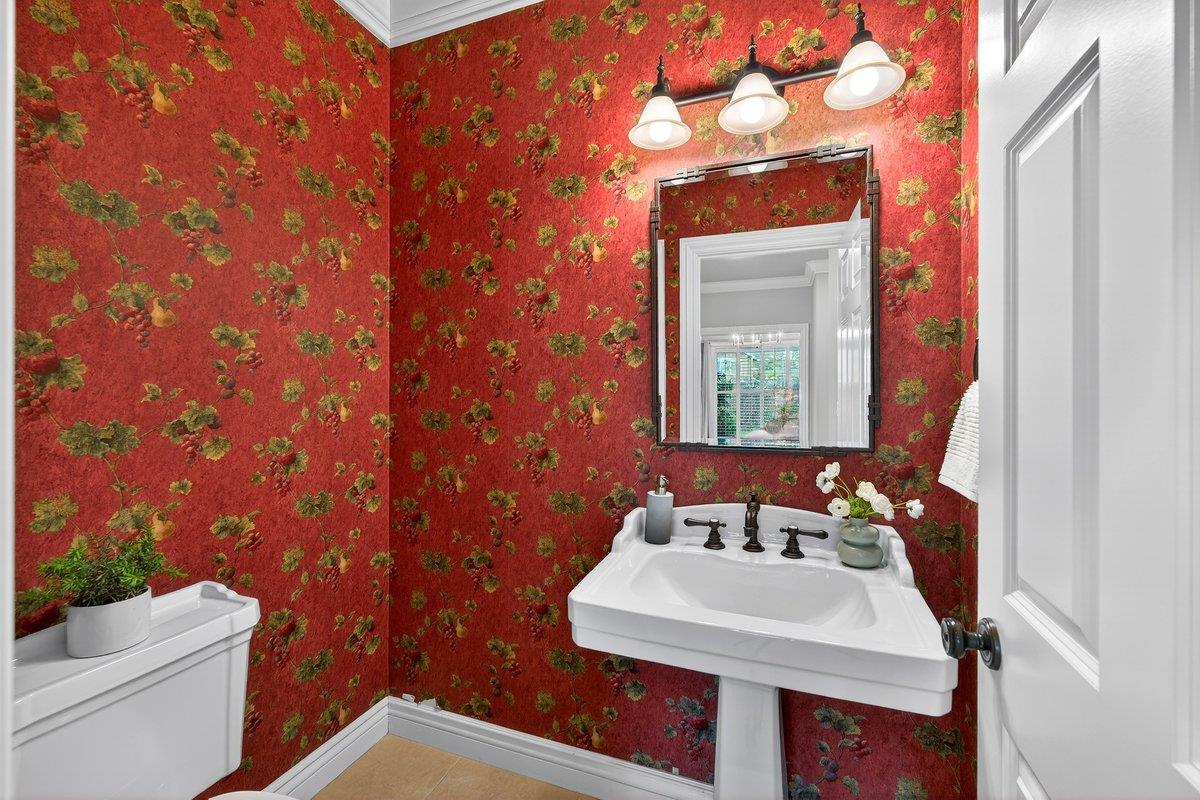 Detail Gallery Image 38 of 72 For 6512 Bose Ln, San Jose,  CA 95120 - 5 Beds | 4/1 Baths