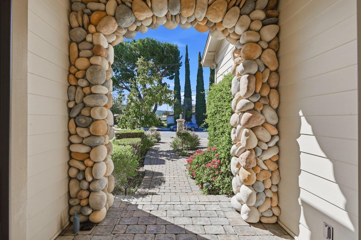 Detail Gallery Image 51 of 72 For 6512 Bose Ln, San Jose,  CA 95120 - 5 Beds | 4/1 Baths