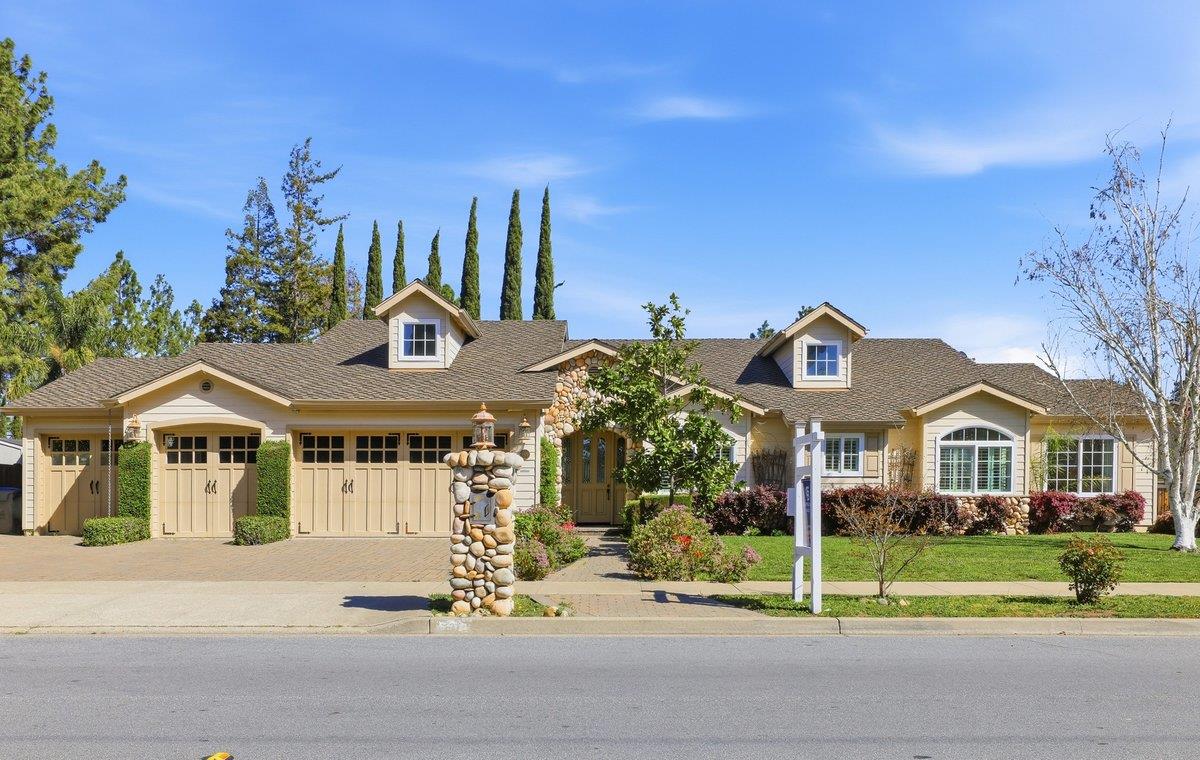 Detail Gallery Image 59 of 72 For 6512 Bose Ln, San Jose,  CA 95120 - 5 Beds | 4/1 Baths