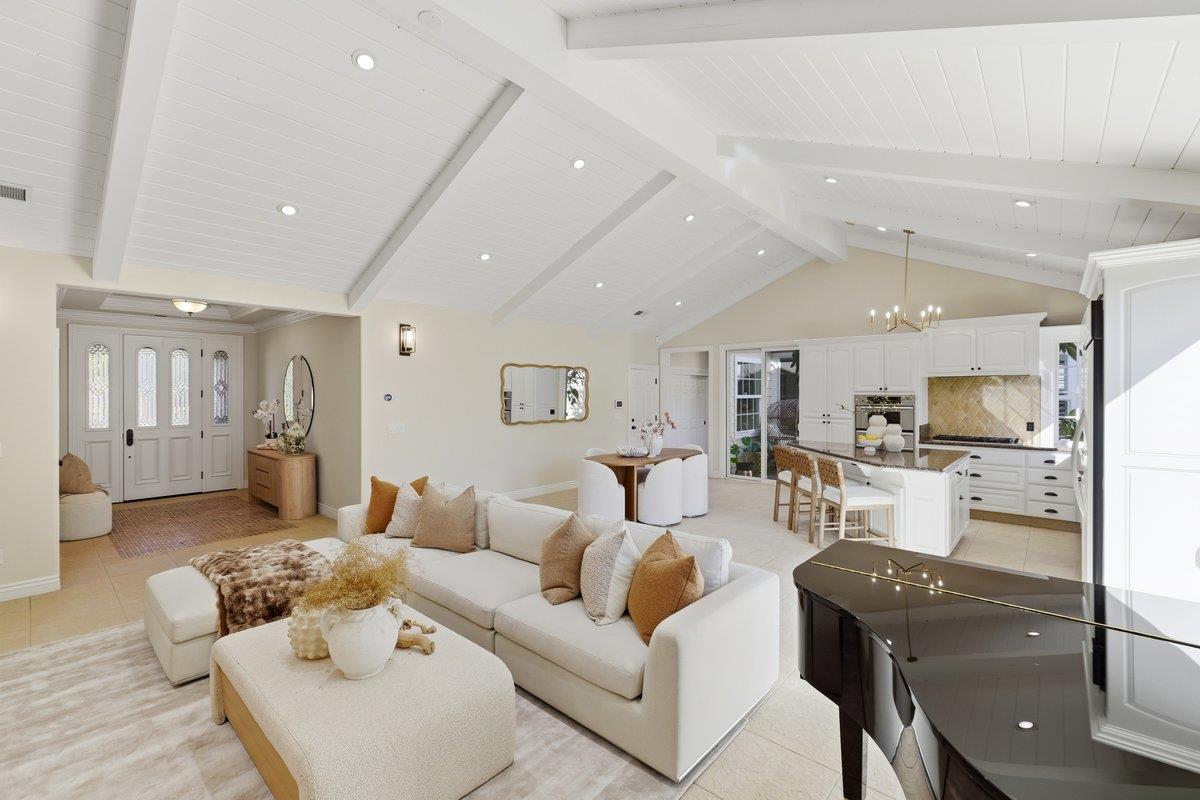 Detail Gallery Image 7 of 72 For 6512 Bose Ln, San Jose,  CA 95120 - 5 Beds | 4/1 Baths