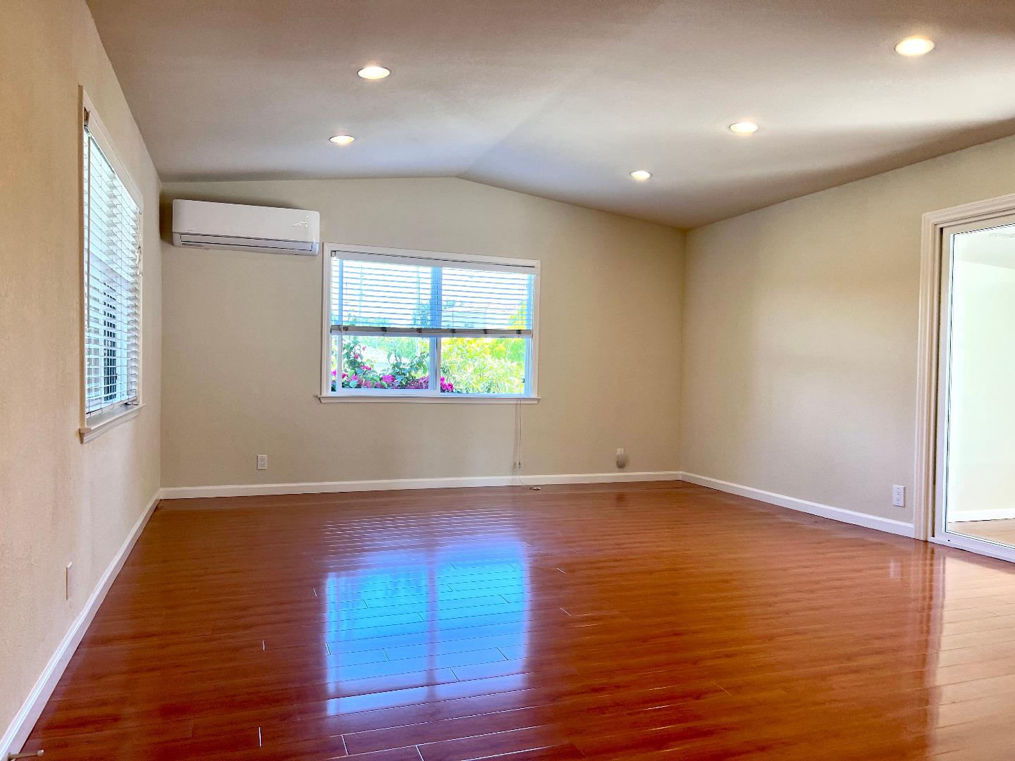 Detail Gallery Image 13 of 17 For 801 Betlin Ave, Cupertino,  CA 95014 - 3 Beds | 2 Baths