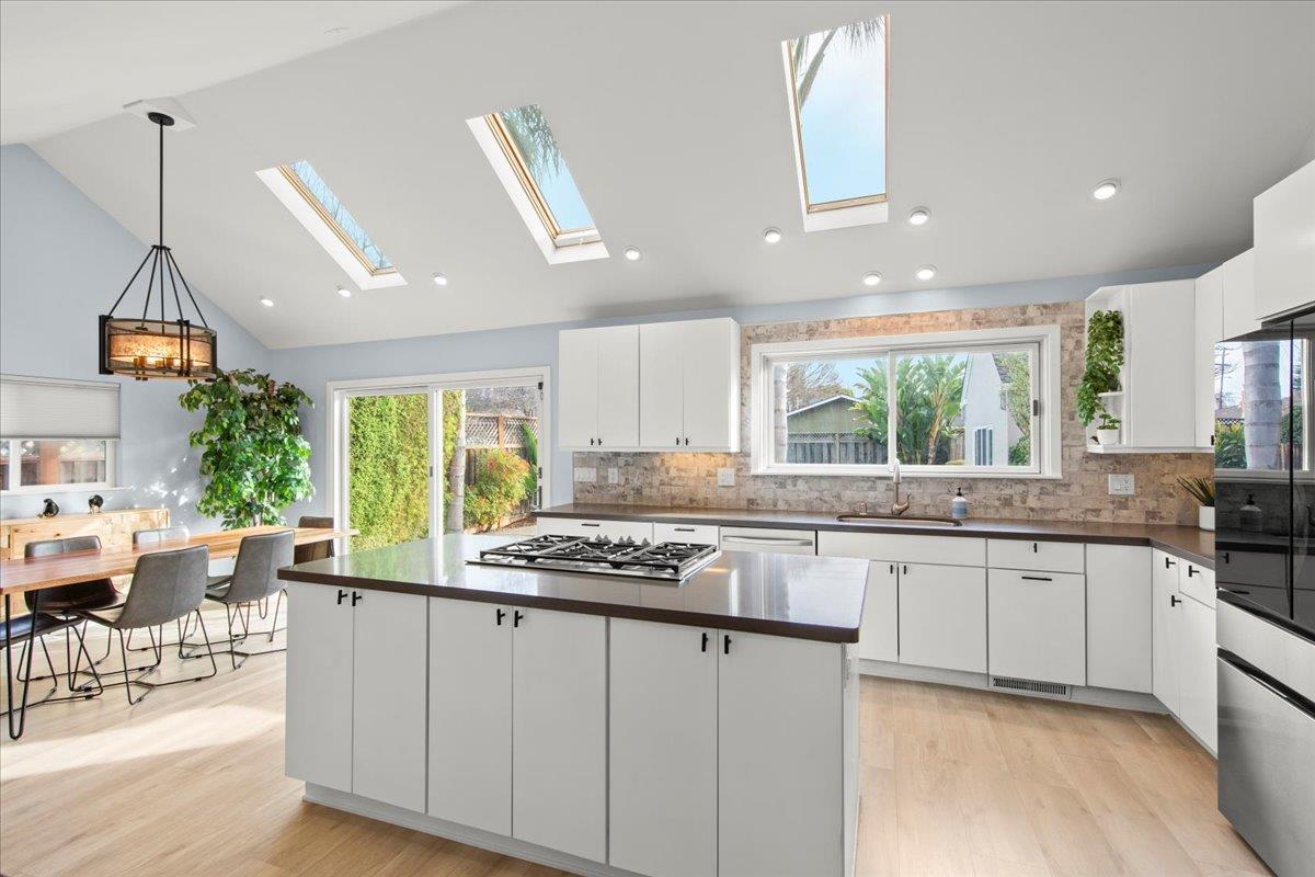 Detail Gallery Image 16 of 35 For 1482 Ridgeley Dr, Campbell,  CA 95008 - 3 Beds | 2 Baths