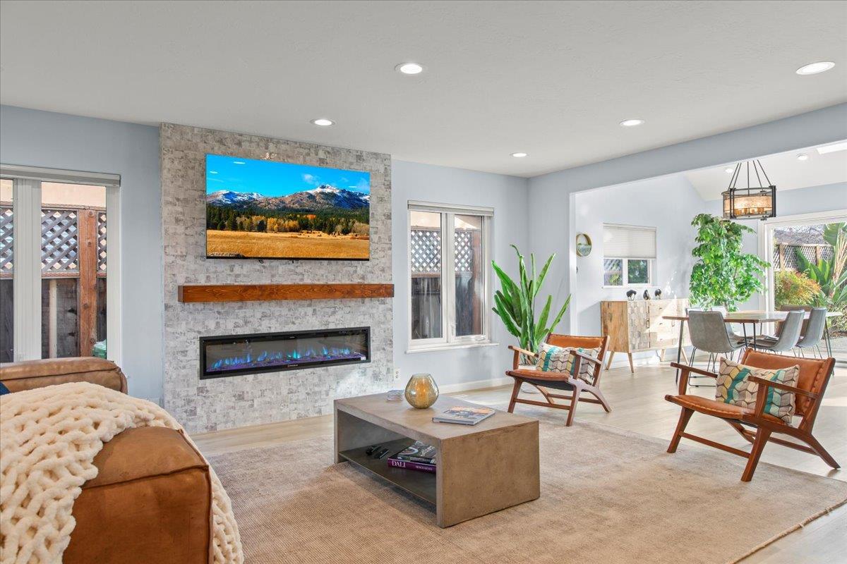 Detail Gallery Image 4 of 35 For 1482 Ridgeley Dr, Campbell,  CA 95008 - 3 Beds | 2 Baths