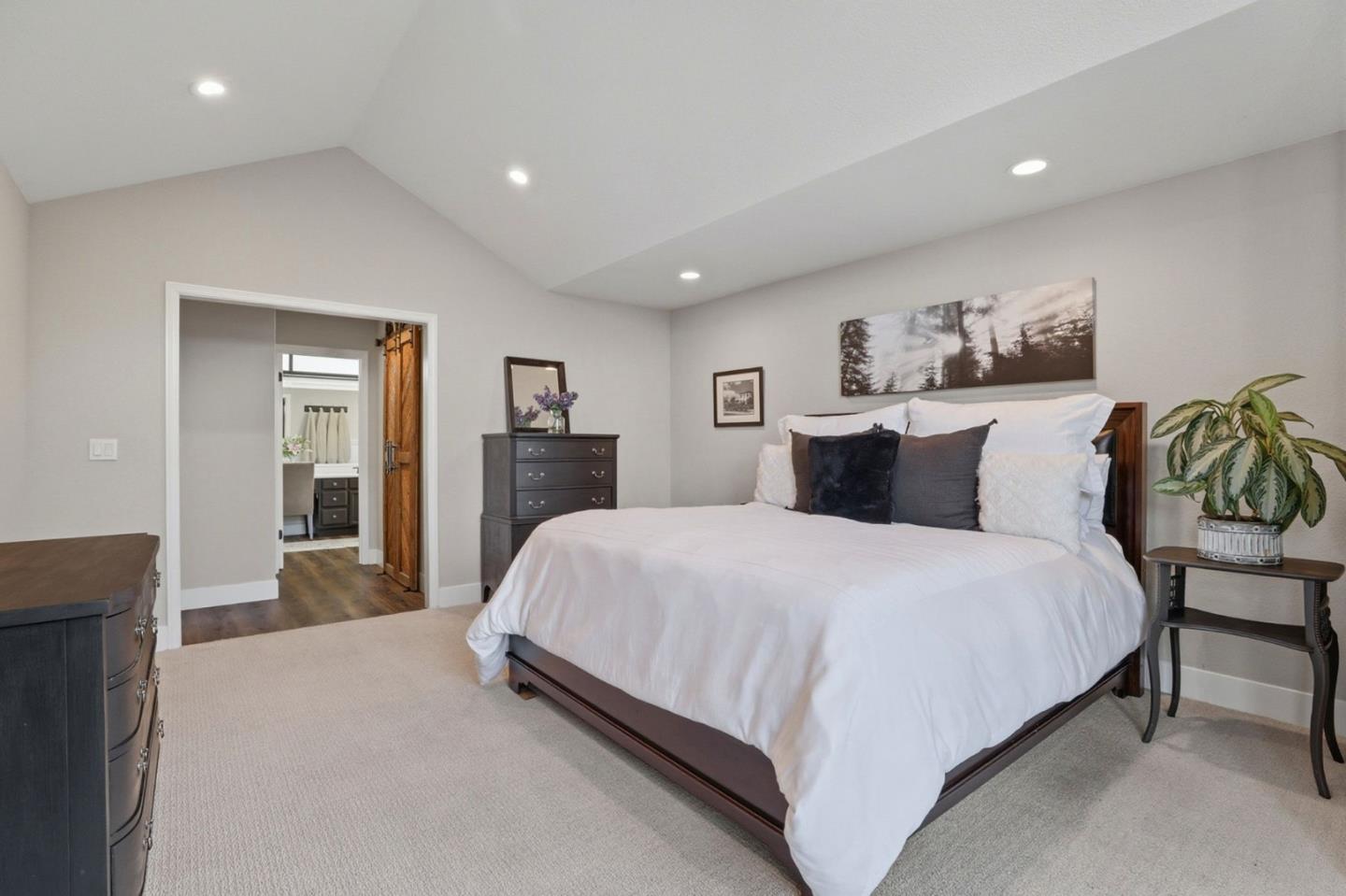 Detail Gallery Image 21 of 53 For 7945 Caledonia Dr, San Jose,  CA 95135 - 2 Beds | 2 Baths