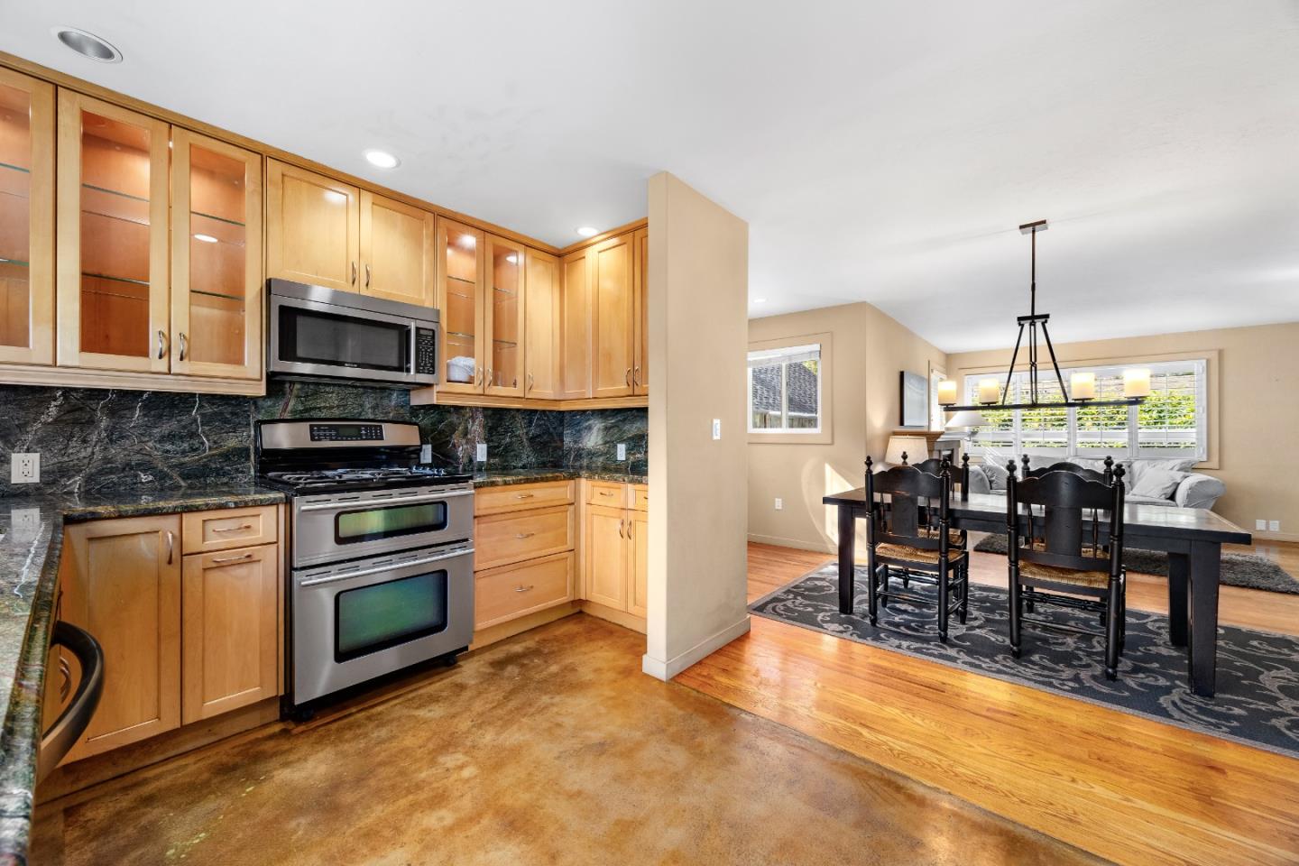 Detail Gallery Image 17 of 37 For 624 Riverview Dr, Capitola,  CA 95010 - 2 Beds | 1 Baths