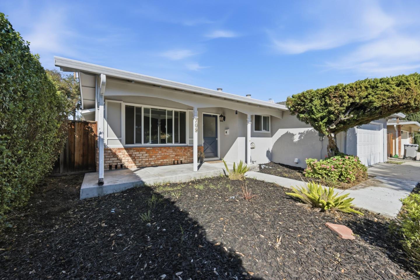 Detail Gallery Image 5 of 24 For 709 Bolivar Dr, San Jose,  CA 95123 - 3 Beds | 2 Baths