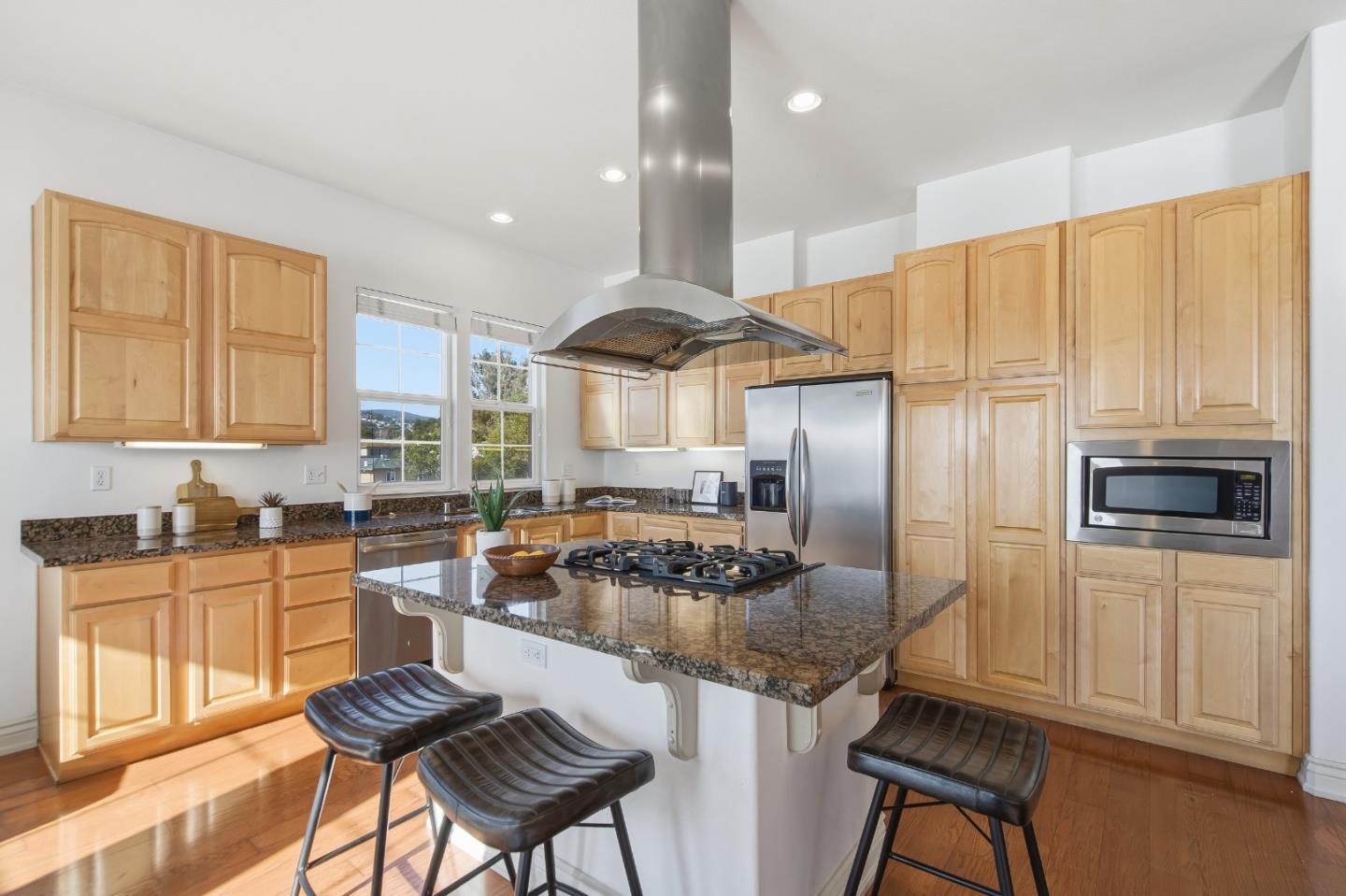 Detail Gallery Image 10 of 39 For 88 S Broadway #1302,  Millbrae,  CA 94030 - 2 Beds | 2 Baths