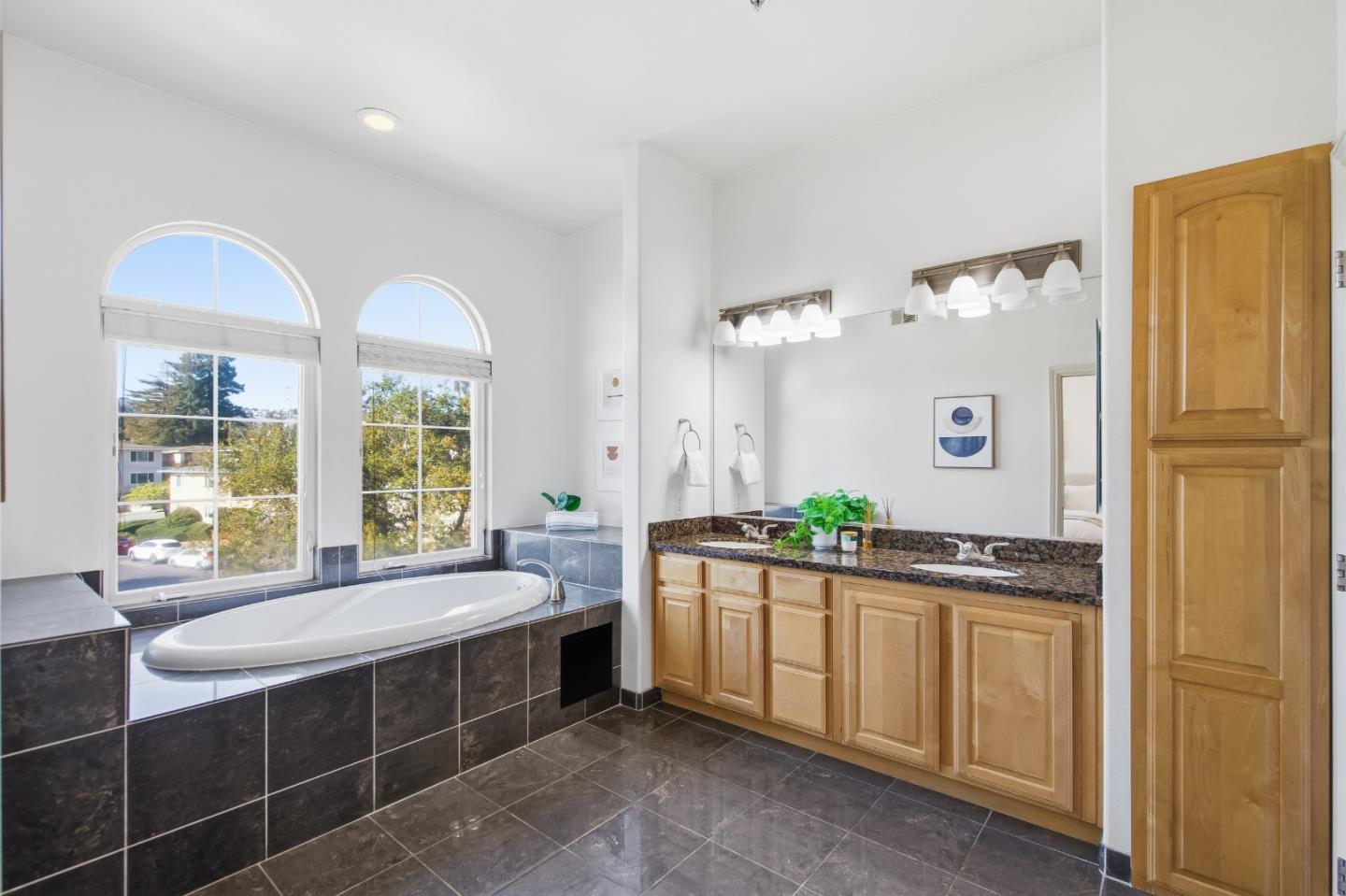 Detail Gallery Image 14 of 39 For 88 S Broadway #1302,  Millbrae,  CA 94030 - 2 Beds | 2 Baths