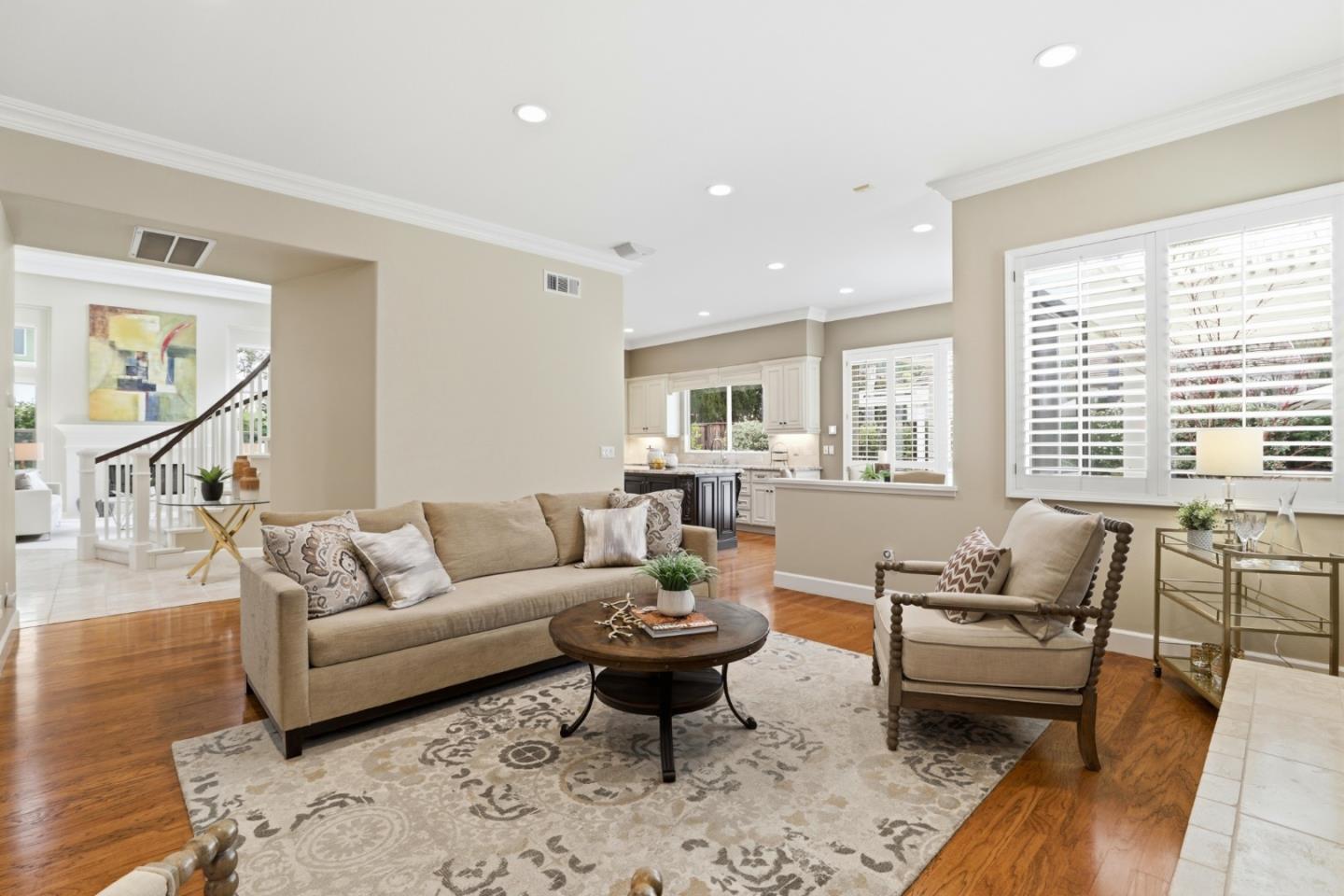 Detail Gallery Image 11 of 63 For 1134 Falcon Ridge Ct, San Jose,  CA 95120 - 5 Beds | 3/1 Baths