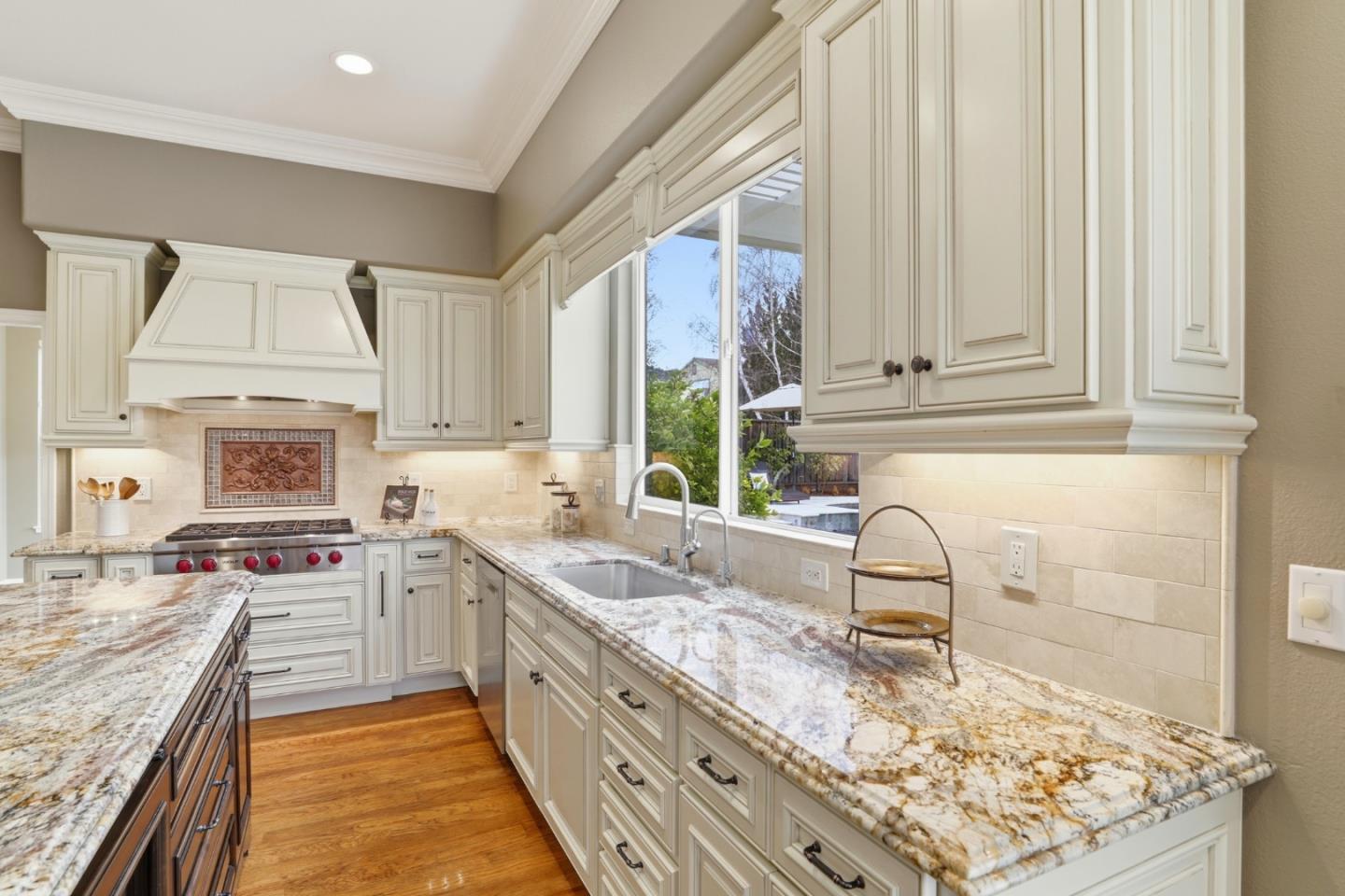 Detail Gallery Image 14 of 63 For 1134 Falcon Ridge Ct, San Jose,  CA 95120 - 5 Beds | 3/1 Baths