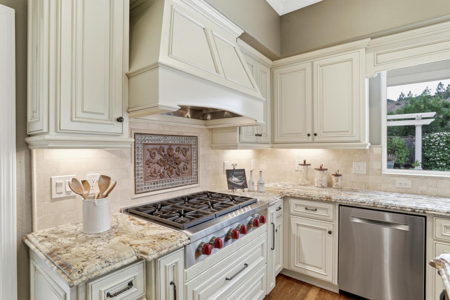 Detail Gallery Image 15 of 63 For 1134 Falcon Ridge Ct, San Jose,  CA 95120 - 5 Beds | 3/1 Baths