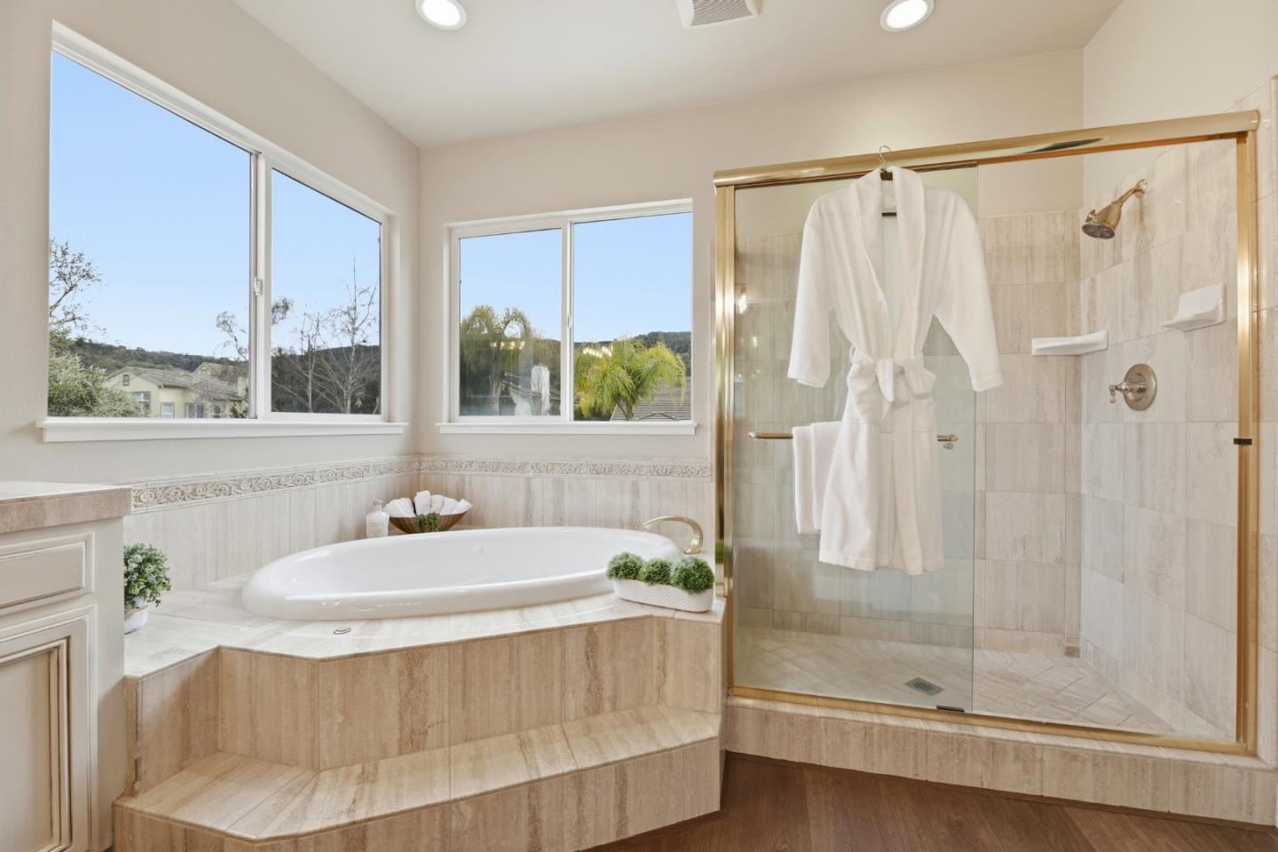 Detail Gallery Image 38 of 63 For 1134 Falcon Ridge Ct, San Jose,  CA 95120 - 5 Beds | 3/1 Baths