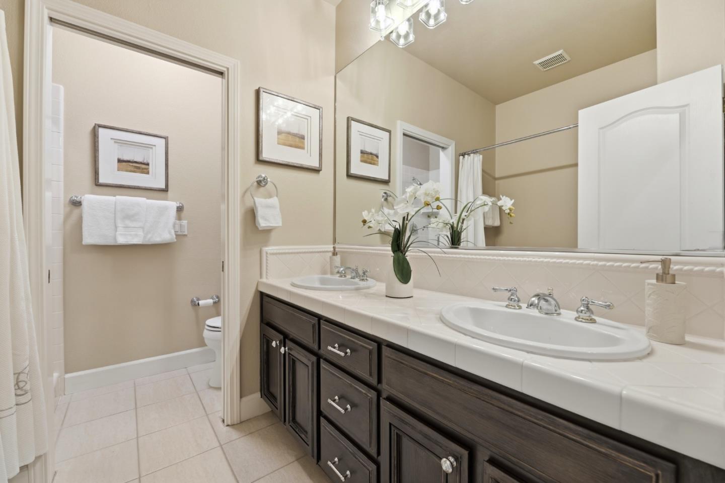 Detail Gallery Image 39 of 63 For 1134 Falcon Ridge Ct, San Jose,  CA 95120 - 5 Beds | 3/1 Baths