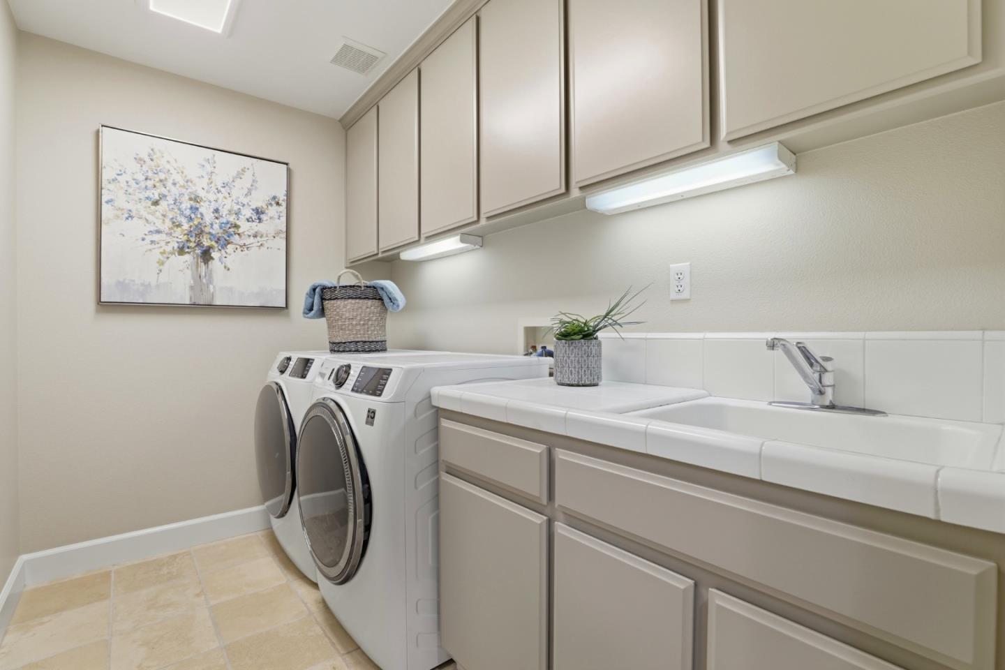 Detail Gallery Image 42 of 63 For 1134 Falcon Ridge Ct, San Jose,  CA 95120 - 5 Beds | 3/1 Baths