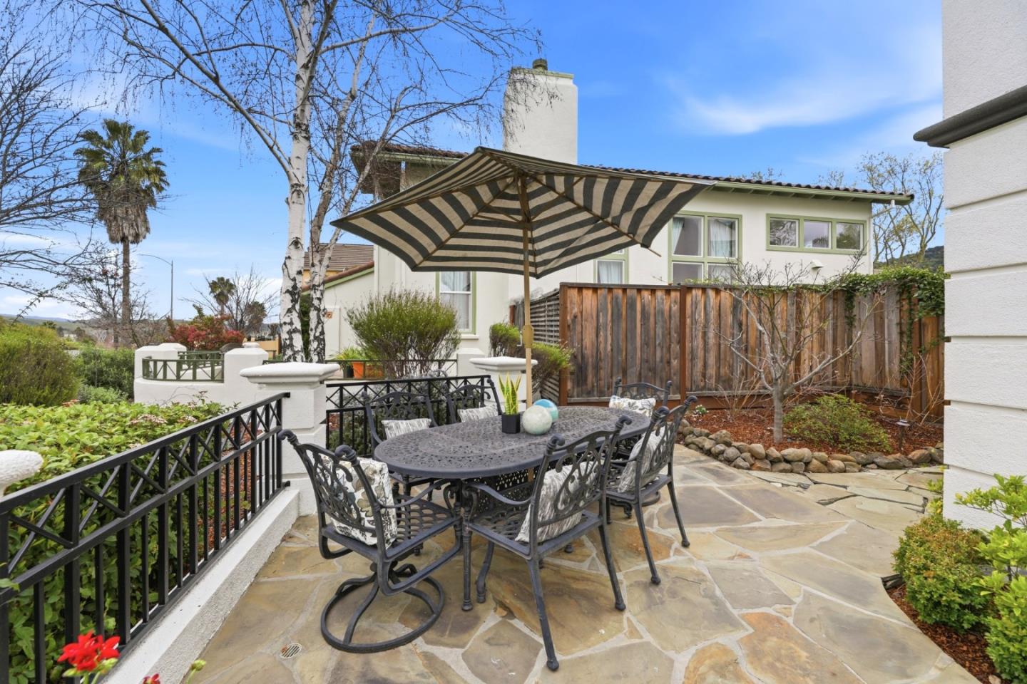 Detail Gallery Image 47 of 63 For 1134 Falcon Ridge Ct, San Jose,  CA 95120 - 5 Beds | 3/1 Baths