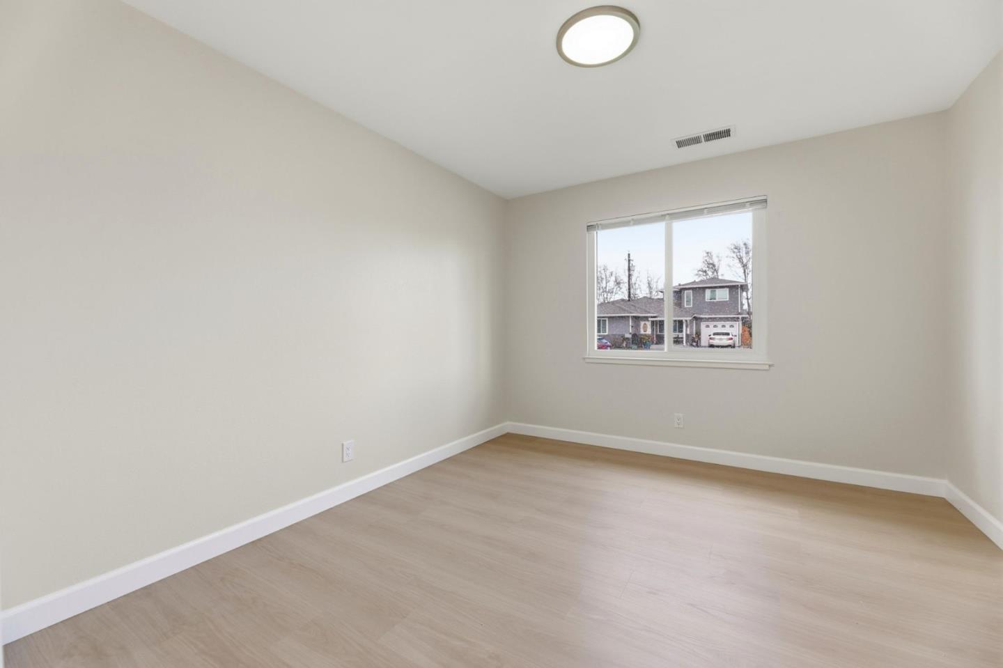 Detail Gallery Image 15 of 31 For 757 Melannie, San Jose,  CA 95116 - 4 Beds | 2 Baths