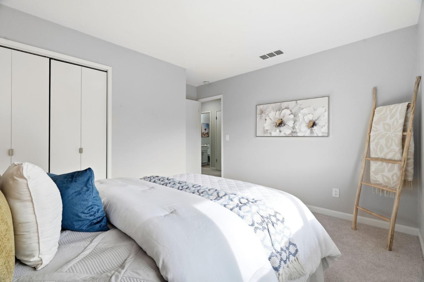 Detail Gallery Image 11 of 30 For 18953 Sara Park Cir, Saratoga,  CA 95070 - 3 Beds | 2 Baths