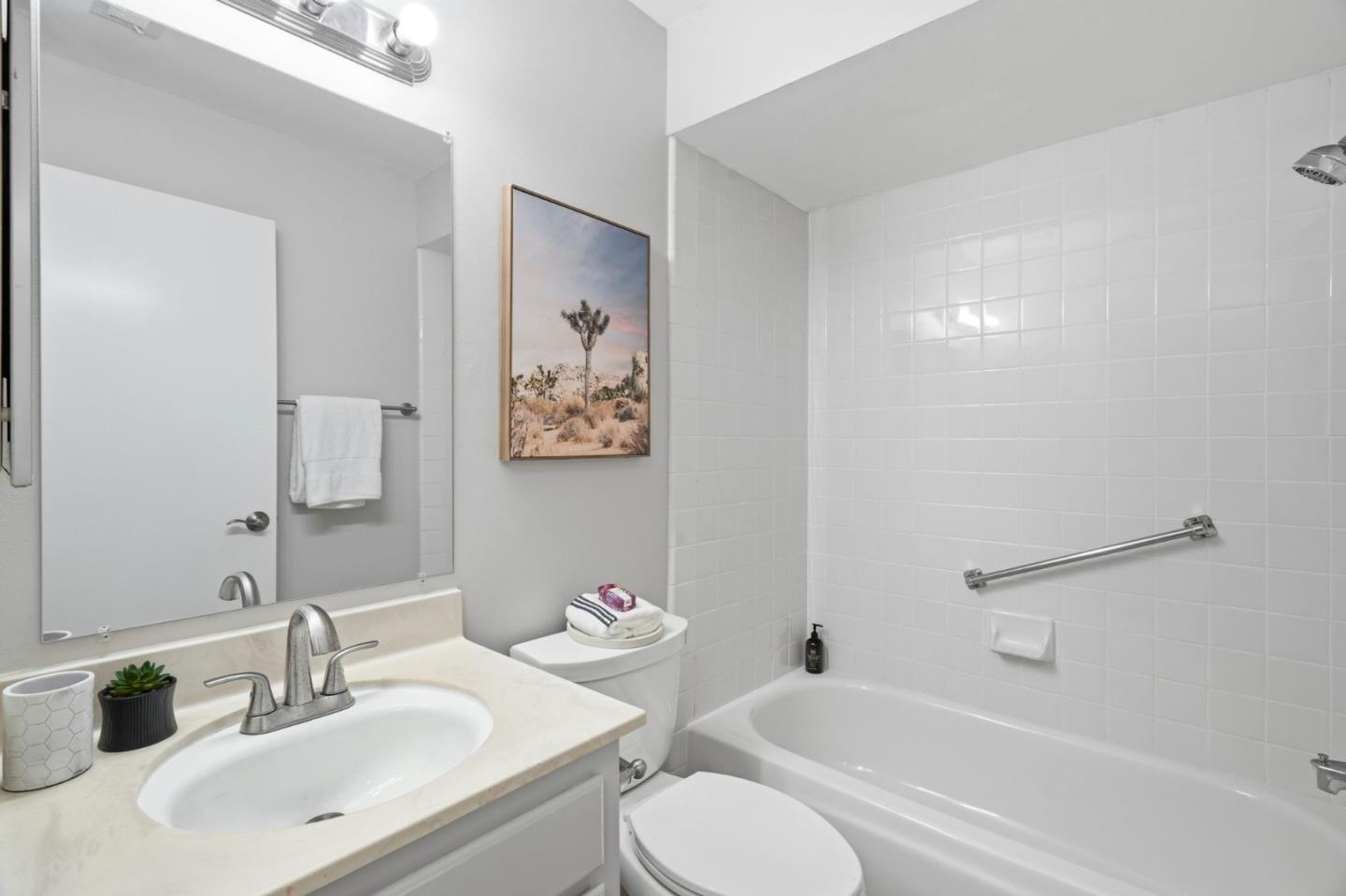 Detail Gallery Image 12 of 30 For 18953 Sara Park Cir, Saratoga,  CA 95070 - 3 Beds | 2 Baths