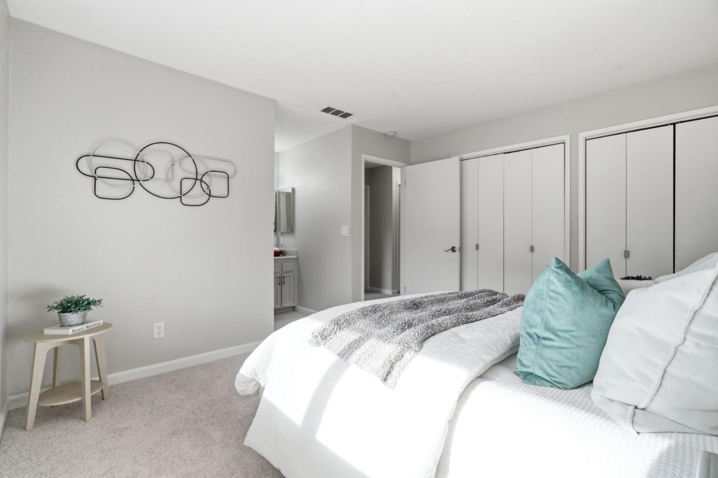 Detail Gallery Image 17 of 30 For 18953 Sara Park Cir, Saratoga,  CA 95070 - 3 Beds | 2 Baths