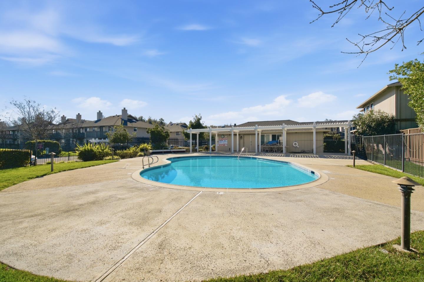 Detail Gallery Image 27 of 30 For 18953 Sara Park Cir, Saratoga,  CA 95070 - 3 Beds | 2 Baths