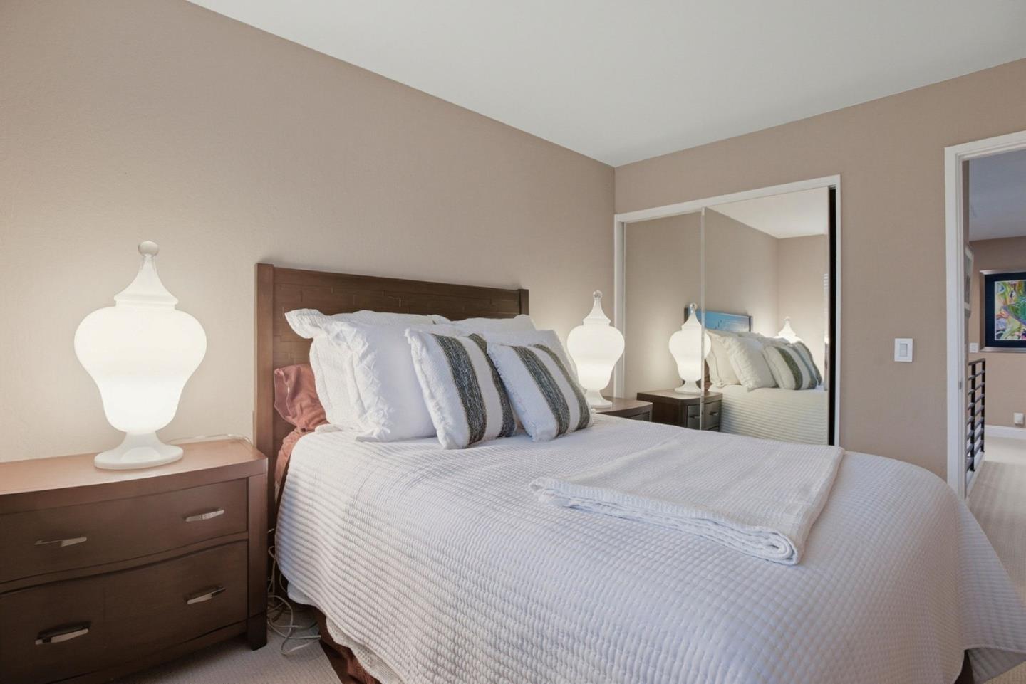 Detail Gallery Image 18 of 34 For 653 Fox Ct, Redwood City,  CA 94061 - 3 Beds | 2/1 Baths