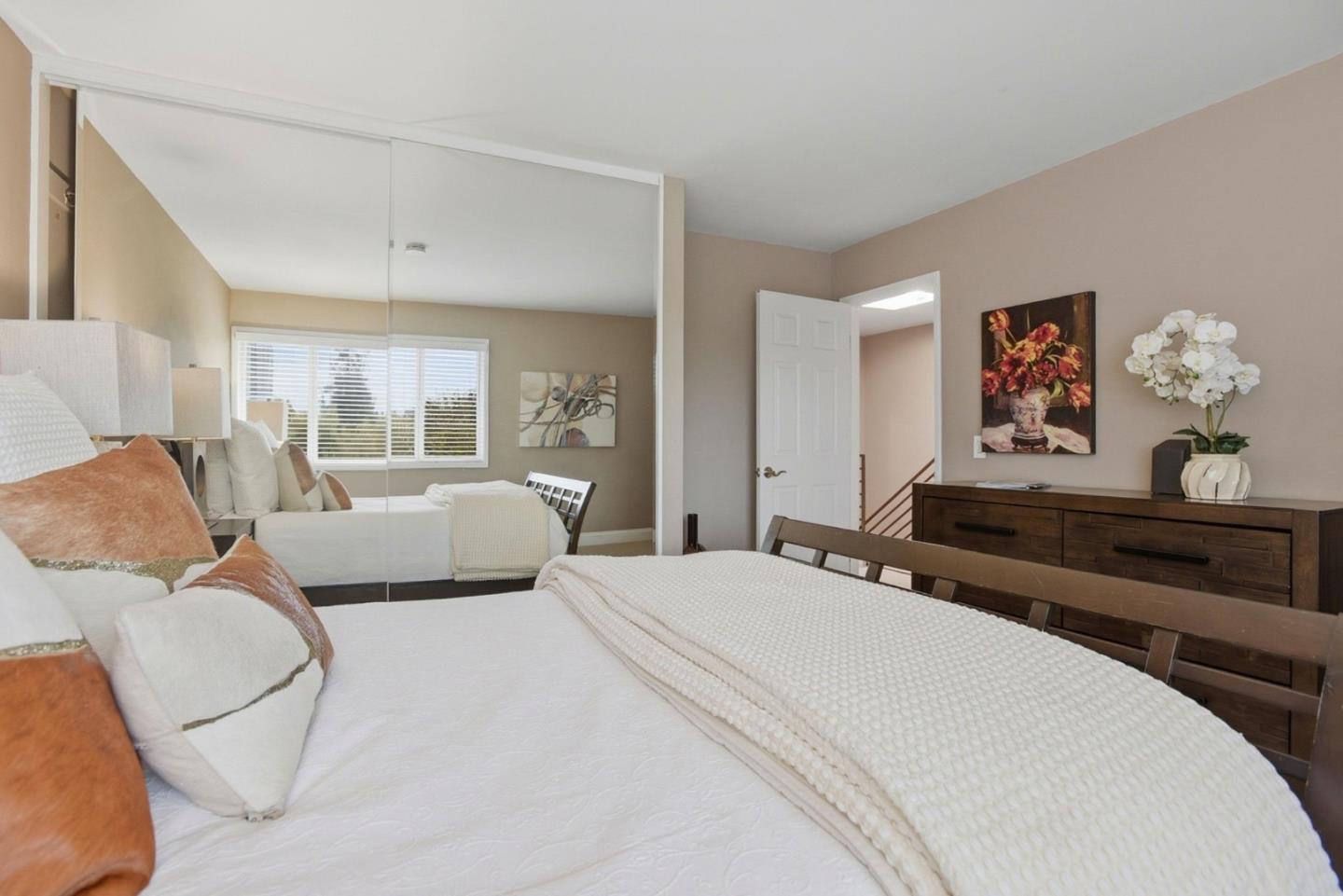 Detail Gallery Image 21 of 34 For 653 Fox Ct, Redwood City,  CA 94061 - 3 Beds | 2/1 Baths