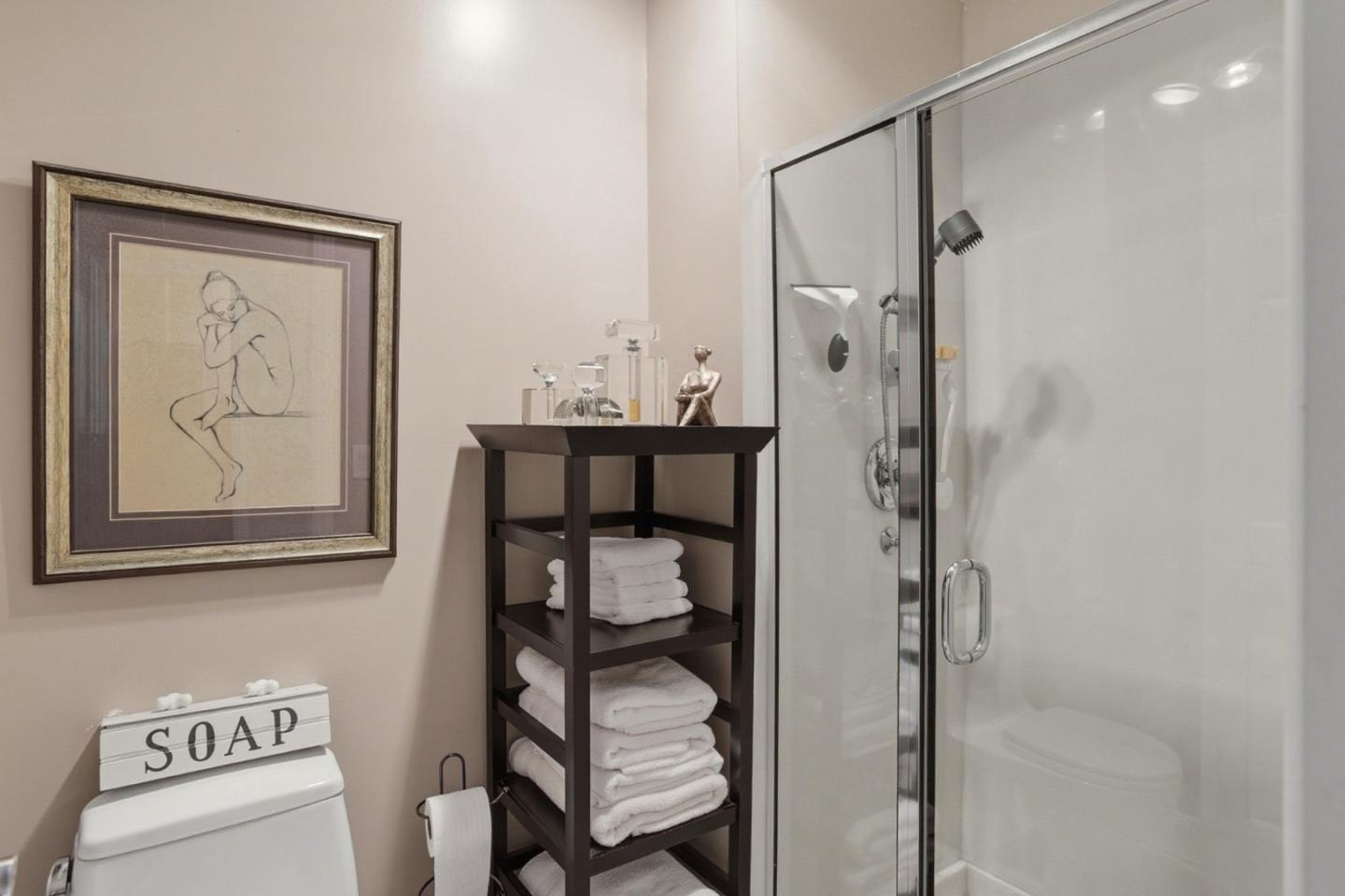 Detail Gallery Image 29 of 34 For 653 Fox Ct, Redwood City,  CA 94061 - 3 Beds | 2/1 Baths