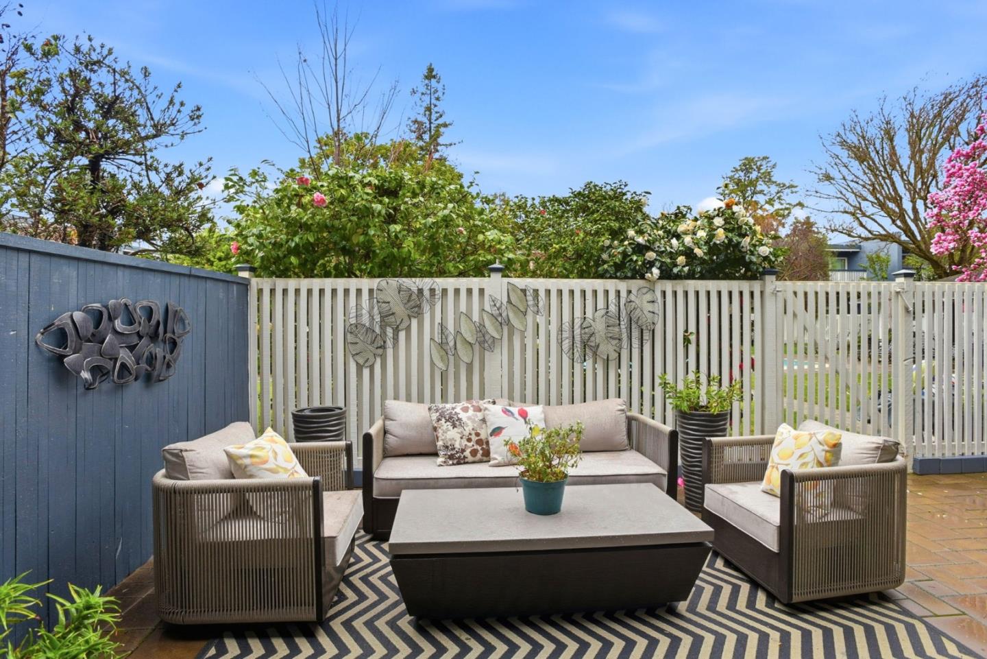 Detail Gallery Image 33 of 34 For 653 Fox Ct, Redwood City,  CA 94061 - 3 Beds | 2/1 Baths