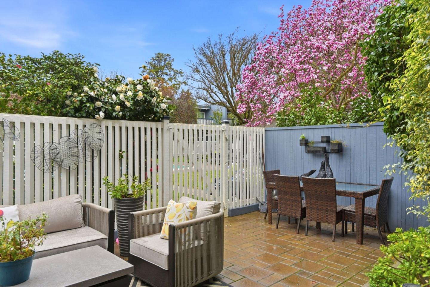 Detail Gallery Image 34 of 34 For 653 Fox Ct, Redwood City,  CA 94061 - 3 Beds | 2/1 Baths