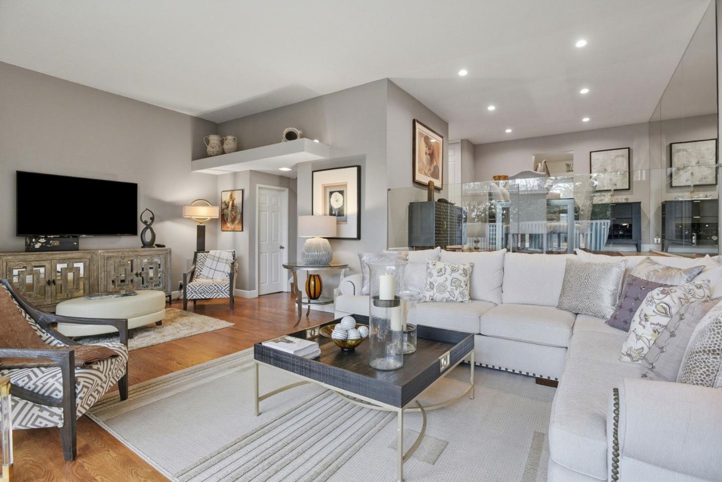 Detail Gallery Image 9 of 34 For 653 Fox Ct, Redwood City,  CA 94061 - 3 Beds | 2/1 Baths