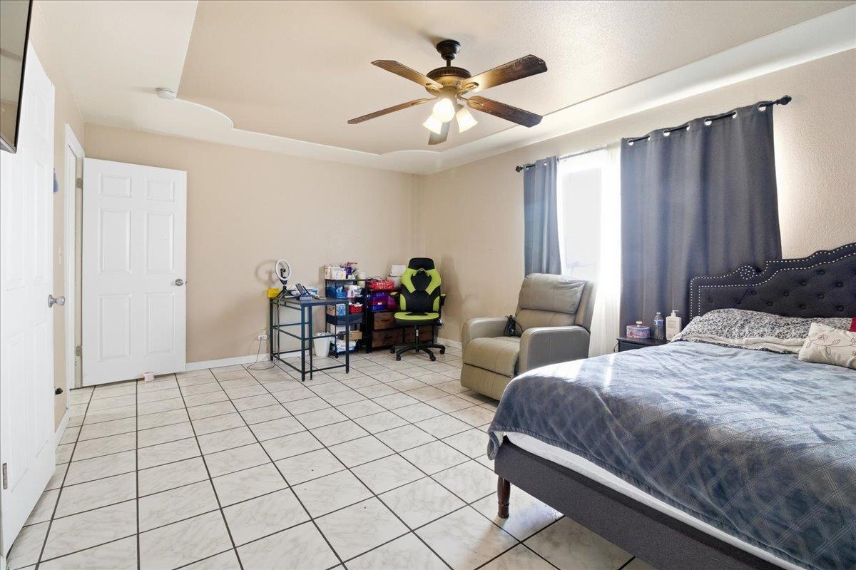 Detail Gallery Image 14 of 27 For 101 Westside Blvd, Hollister,  CA 95023 - 3 Beds | 2 Baths