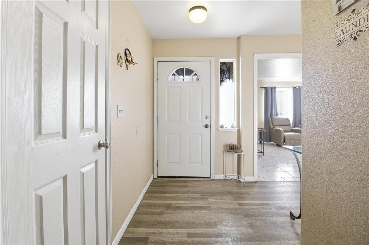 Detail Gallery Image 17 of 27 For 101 Westside Blvd, Hollister,  CA 95023 - 3 Beds | 2 Baths