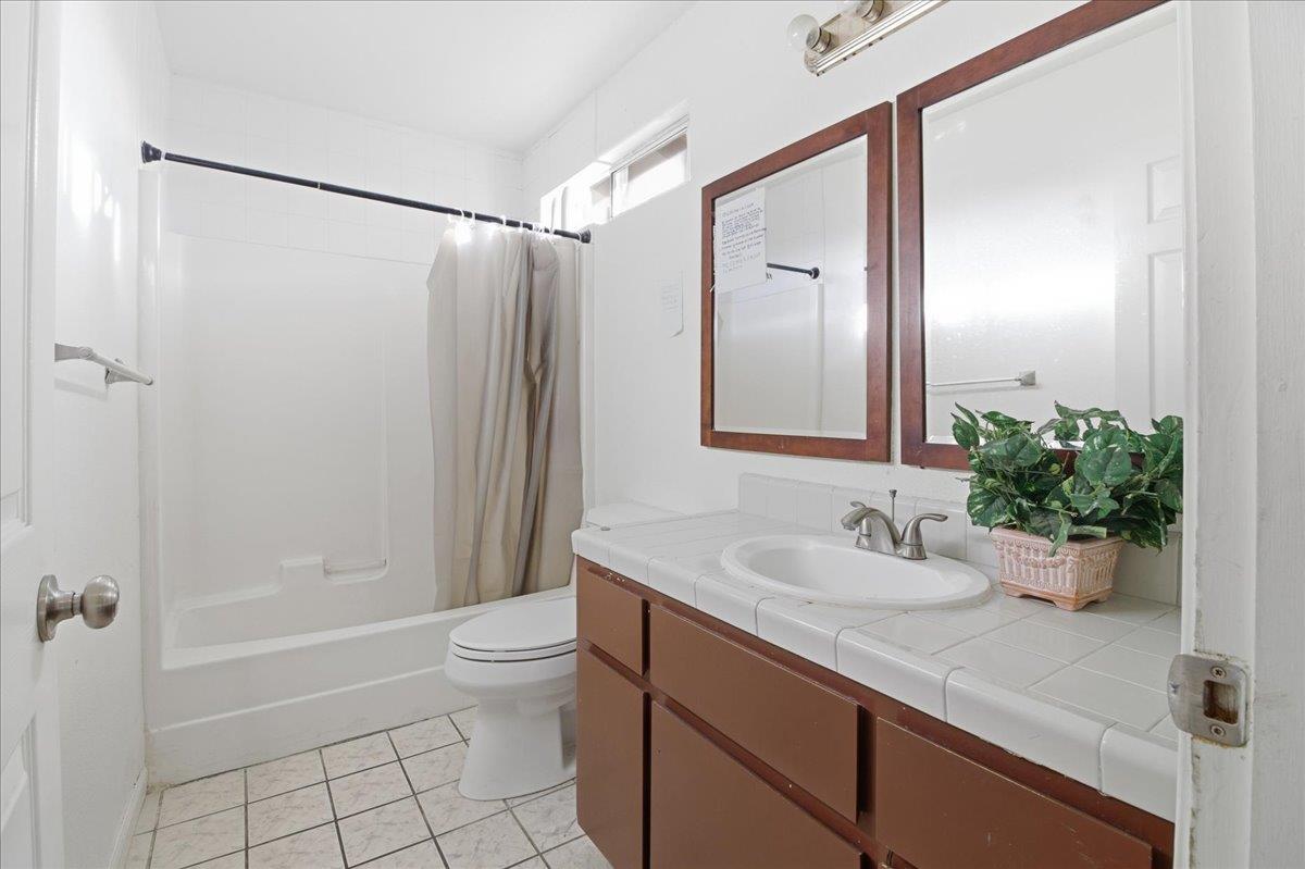 Detail Gallery Image 21 of 27 For 101 Westside Blvd, Hollister,  CA 95023 - 3 Beds | 2 Baths