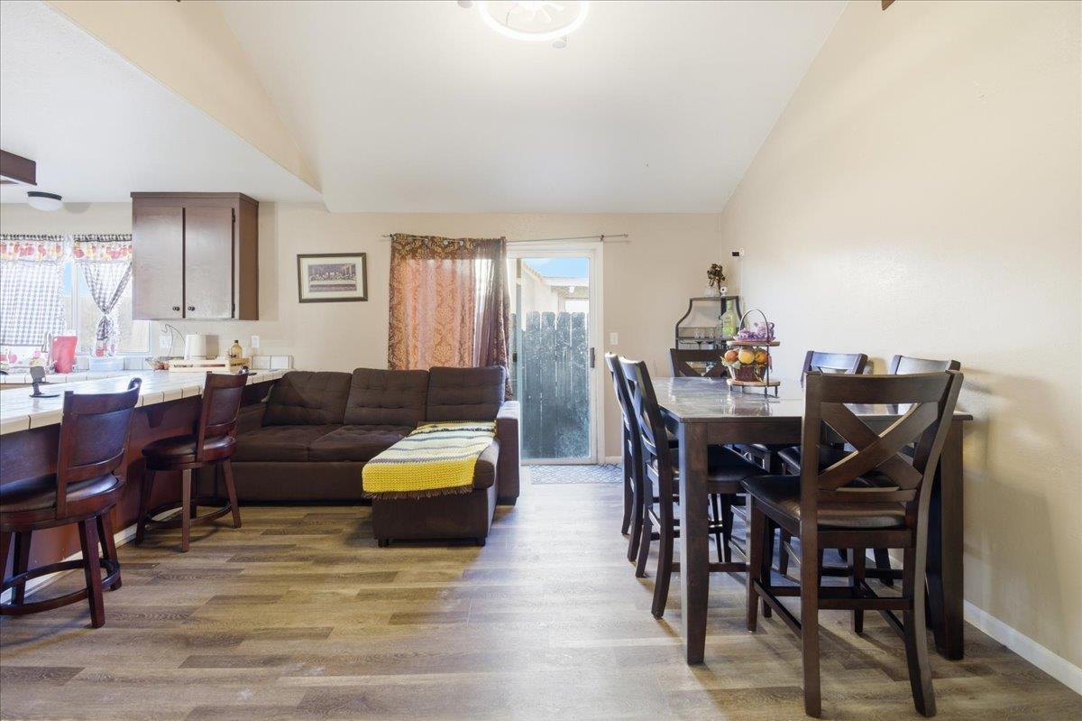 Detail Gallery Image 7 of 27 For 101 Westside Blvd, Hollister,  CA 95023 - 3 Beds | 2 Baths