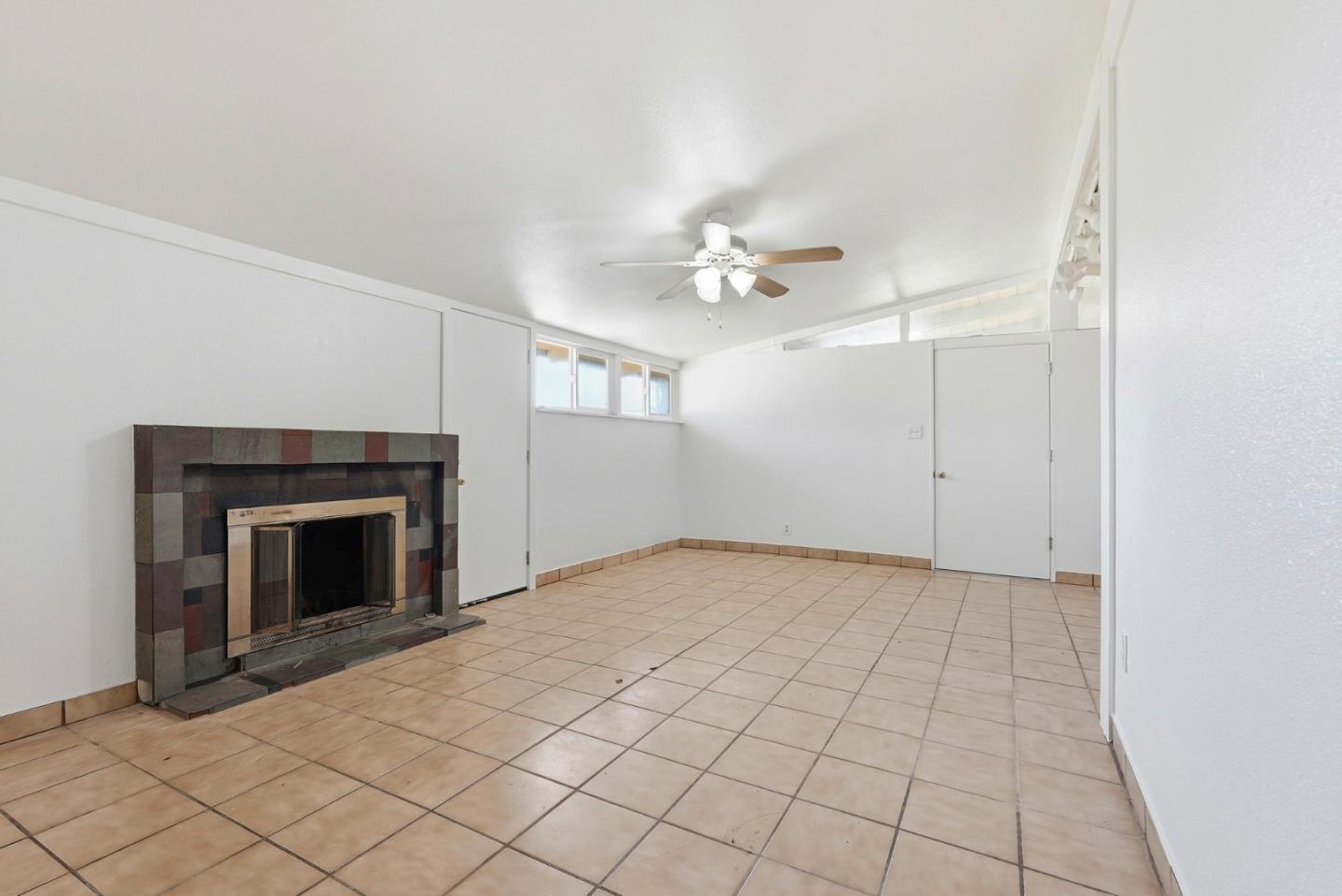 Detail Gallery Image 11 of 69 For 203 W Pearl Ave, Stockton,  CA 95207 - 4 Beds | 2 Baths