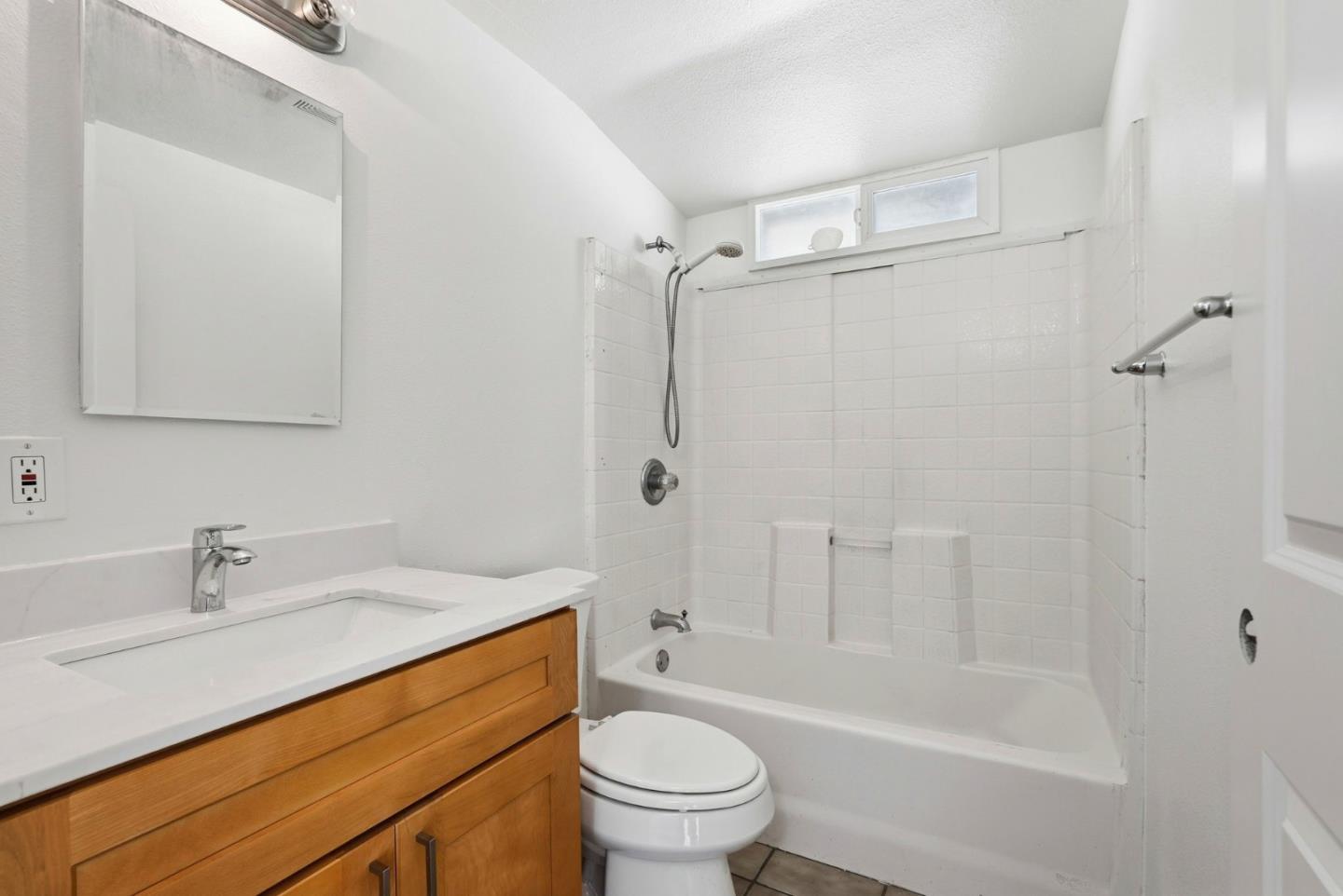 Detail Gallery Image 31 of 69 For 203 W Pearl Ave, Stockton,  CA 95207 - 4 Beds | 2 Baths