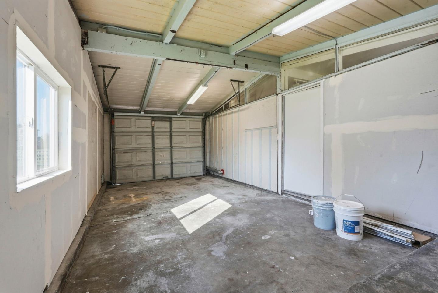 Detail Gallery Image 33 of 69 For 203 W Pearl Ave, Stockton,  CA 95207 - 4 Beds | 2 Baths