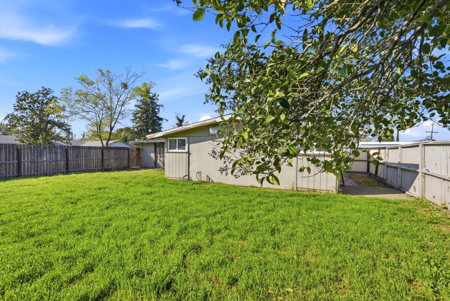 Detail Gallery Image 38 of 69 For 203 W Pearl Ave, Stockton,  CA 95207 - 4 Beds | 2 Baths