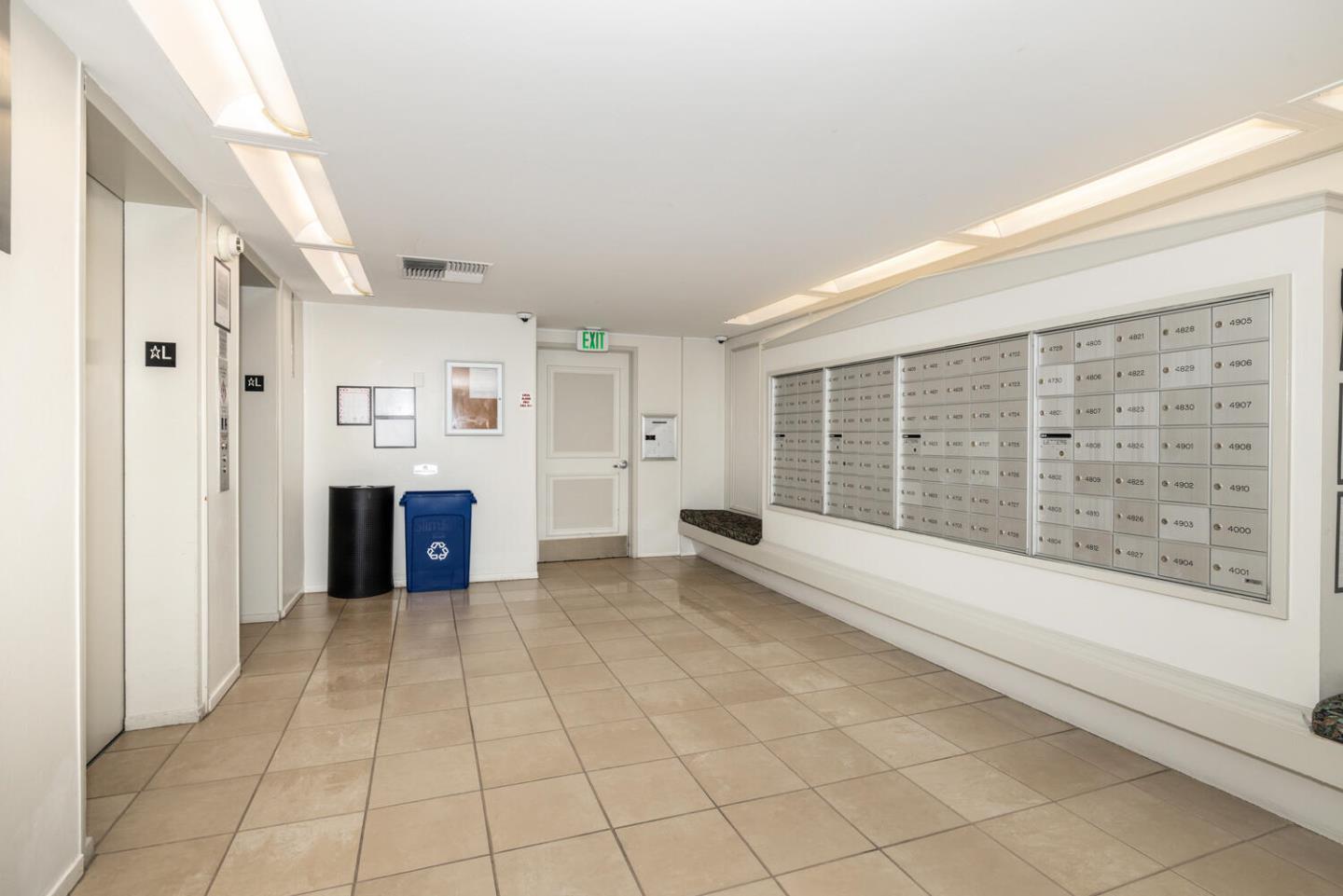 Detail Gallery Image 23 of 39 For 400 Davey Glen Rd #4503,  Belmont,  CA 94002 - 1 Beds | 1 Baths