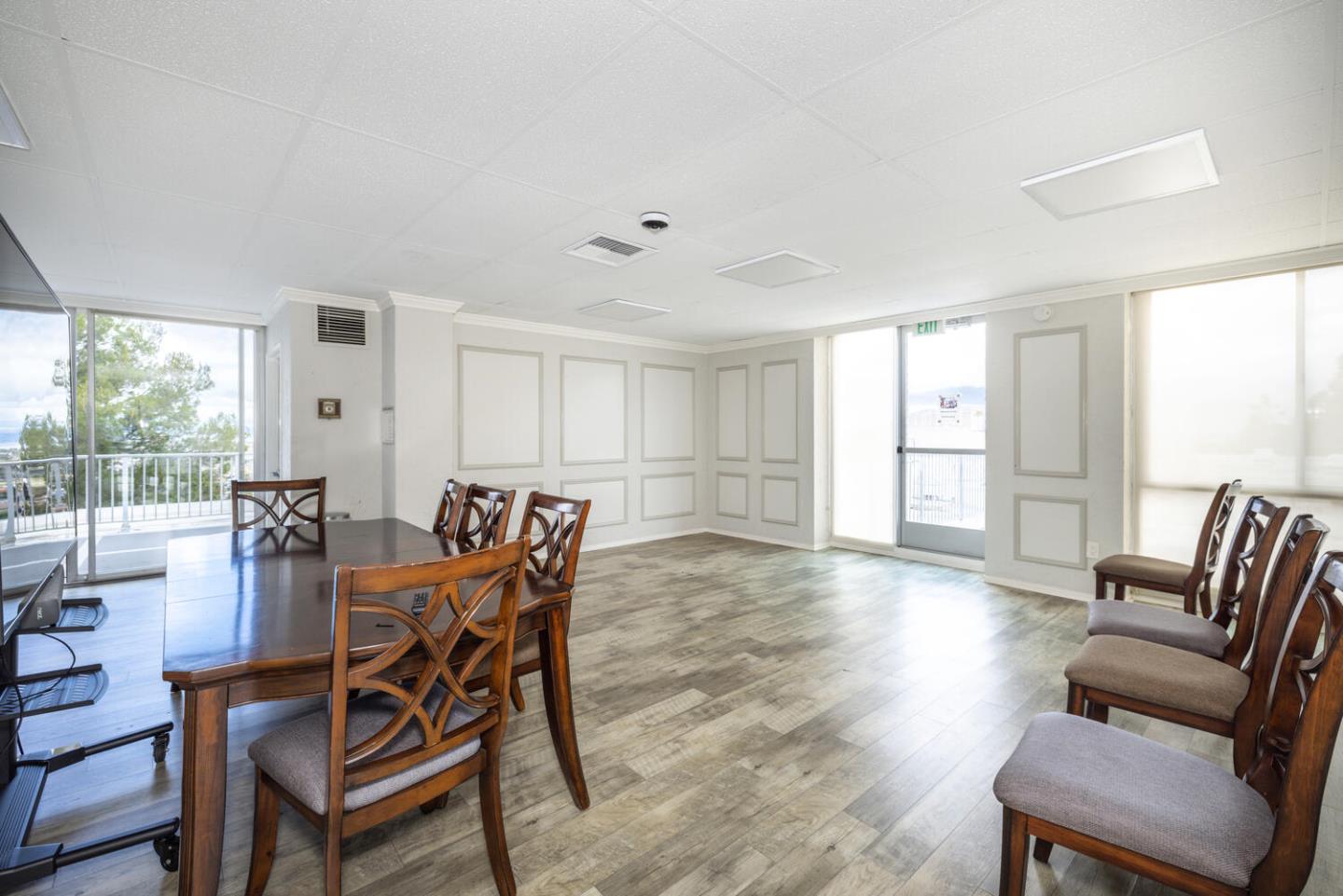 Detail Gallery Image 25 of 39 For 400 Davey Glen Rd #4503,  Belmont,  CA 94002 - 1 Beds | 1 Baths