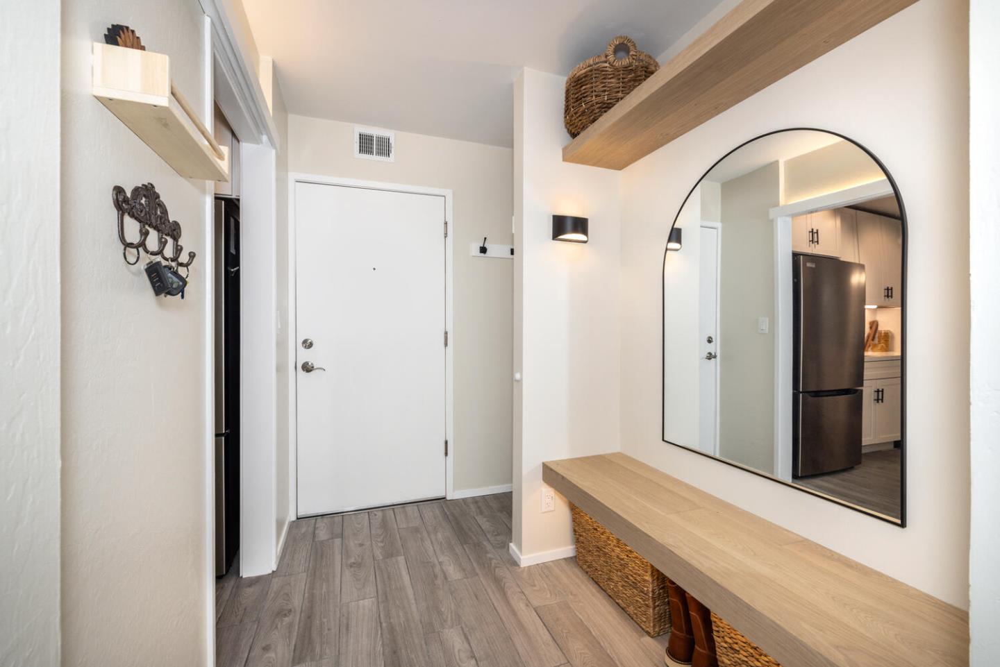 Detail Gallery Image 3 of 39 For 400 Davey Glen Rd #4503,  Belmont,  CA 94002 - 1 Beds | 1 Baths