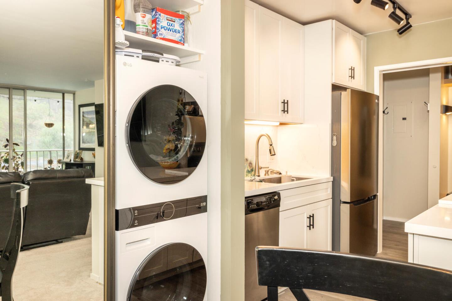 Detail Gallery Image 4 of 39 For 400 Davey Glen Rd #4503,  Belmont,  CA 94002 - 1 Beds | 1 Baths