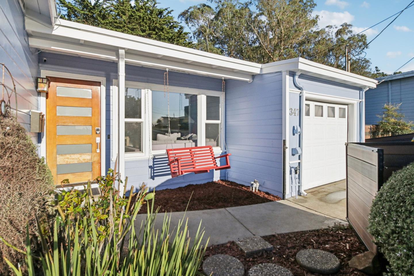 Detail Gallery Image 12 of 95 For 347 Manor Dr, Pacifica,  CA 94044 - 3 Beds | 3 Baths