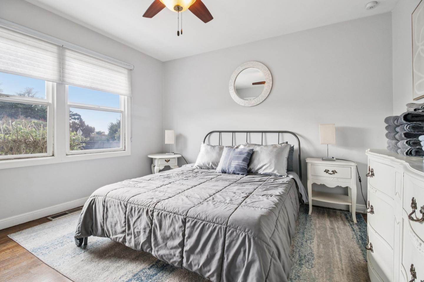 Detail Gallery Image 29 of 95 For 347 Manor Dr, Pacifica,  CA 94044 - 3 Beds | 3 Baths