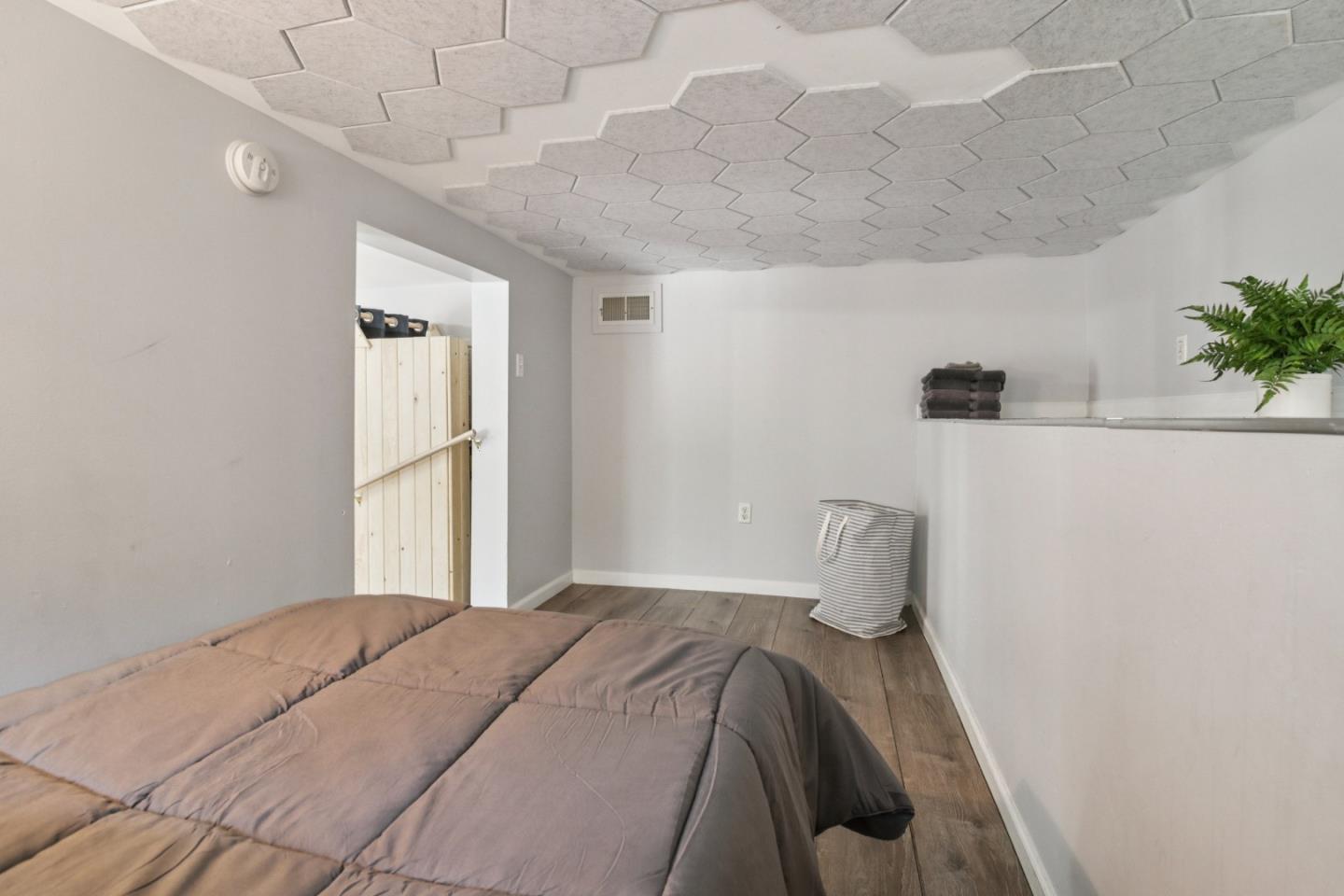 Detail Gallery Image 44 of 95 For 347 Manor Dr, Pacifica,  CA 94044 - 3 Beds | 3 Baths