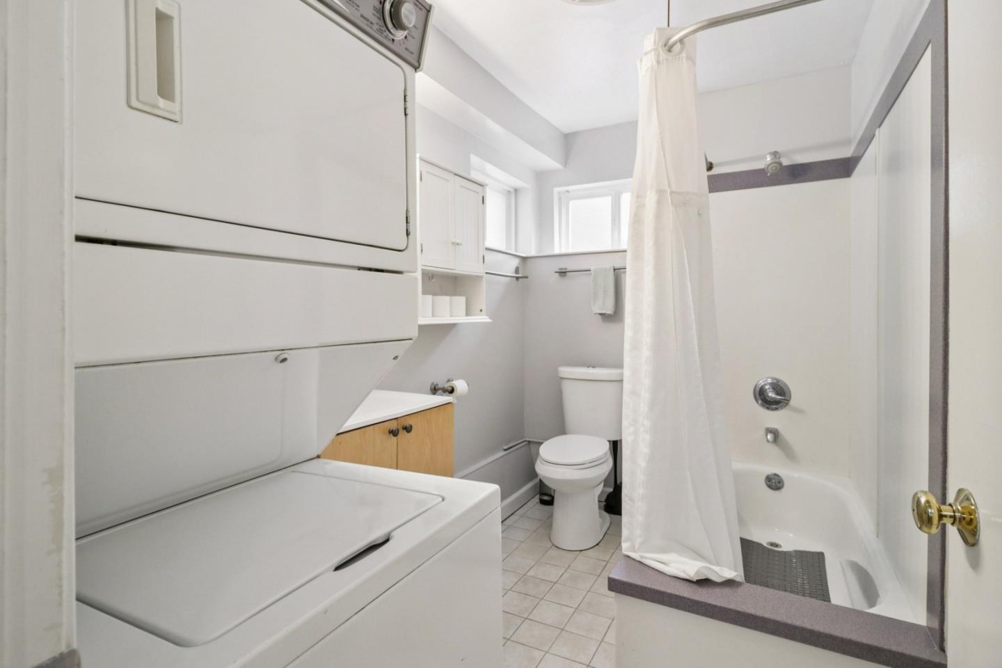 Detail Gallery Image 45 of 95 For 347 Manor Dr, Pacifica,  CA 94044 - 3 Beds | 3 Baths