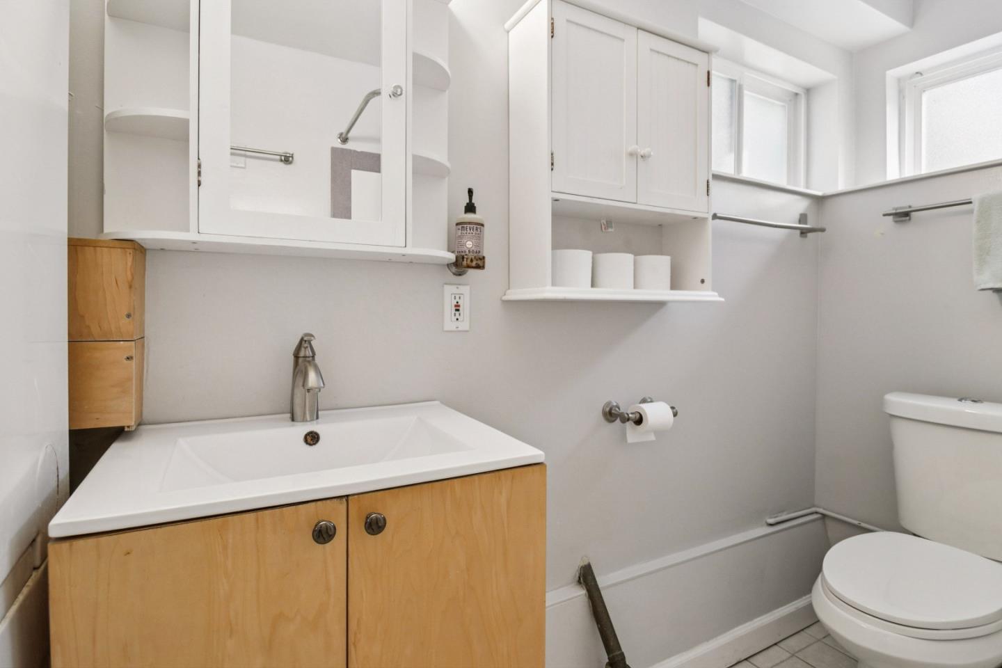 Detail Gallery Image 47 of 95 For 347 Manor Dr, Pacifica,  CA 94044 - 3 Beds | 3 Baths