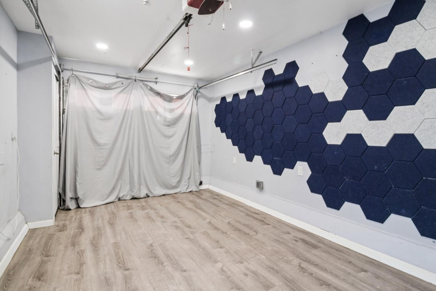 Detail Gallery Image 49 of 95 For 347 Manor Dr, Pacifica,  CA 94044 - 3 Beds | 3 Baths